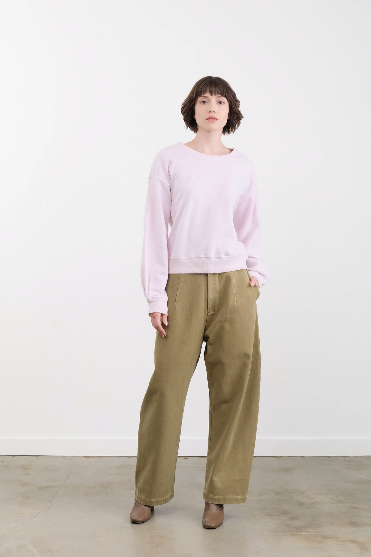 7115 by Szeki Apparel Womens Pants Tailored Curve Legged Trouser
