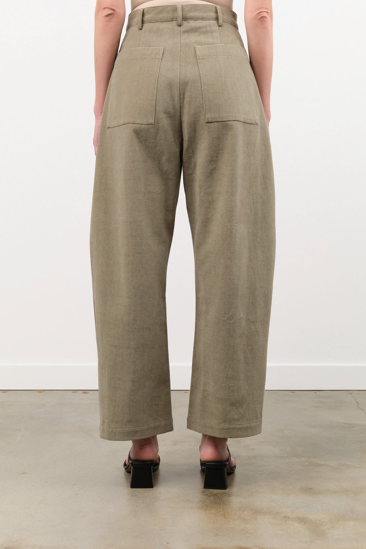 7115 by Szeki Apparel Womens Pants Tailored Curve Legged Trouser in Umber