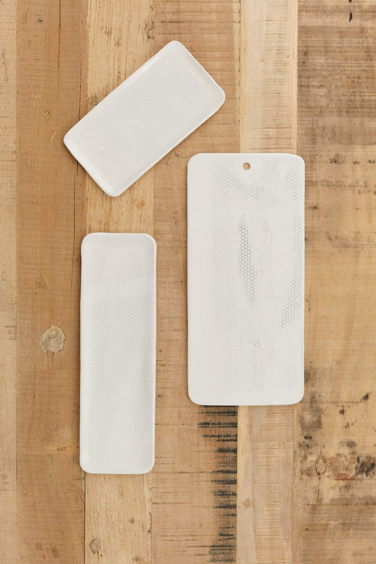 DBO Home Home Kitchen Serving Charcuterie Honeycomb Serving Board Salt n Pepper