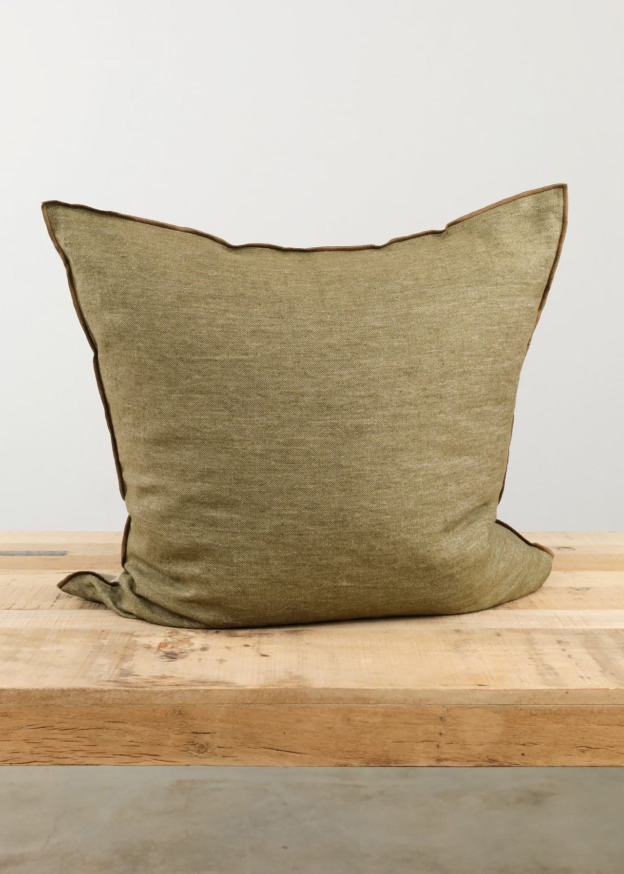 Maison De Vacances Home Pillows 26" X 26" Crumpled Washed Linen Vice Versa Cushion in Kaki Kaki/Givre / 26" X 26"