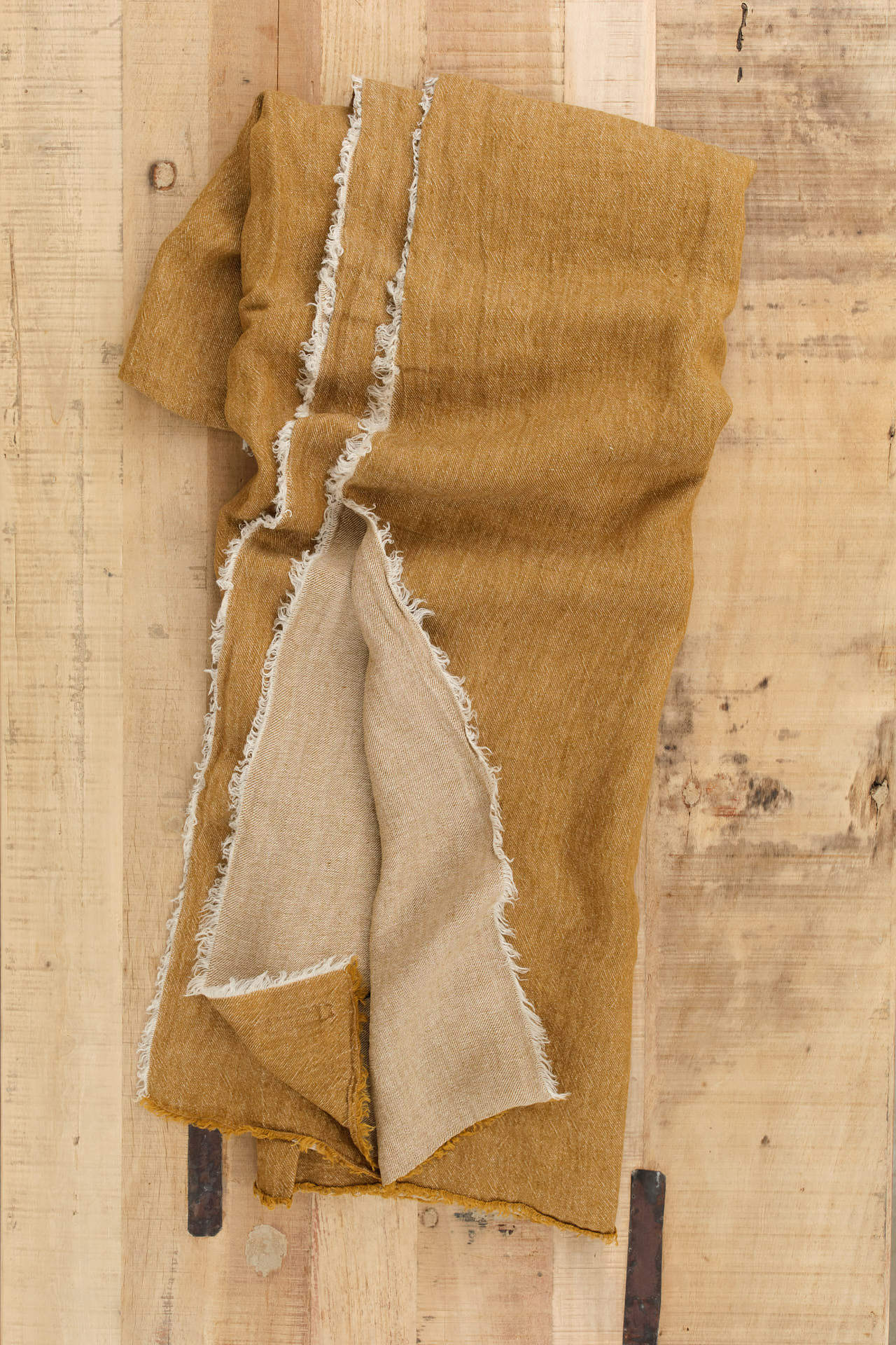 Maison De Vacances Home Throws Crumpled Washed Linen Vice Versa Fringed Throw in Havane Havane/Givre / 98.5" L X 55" W