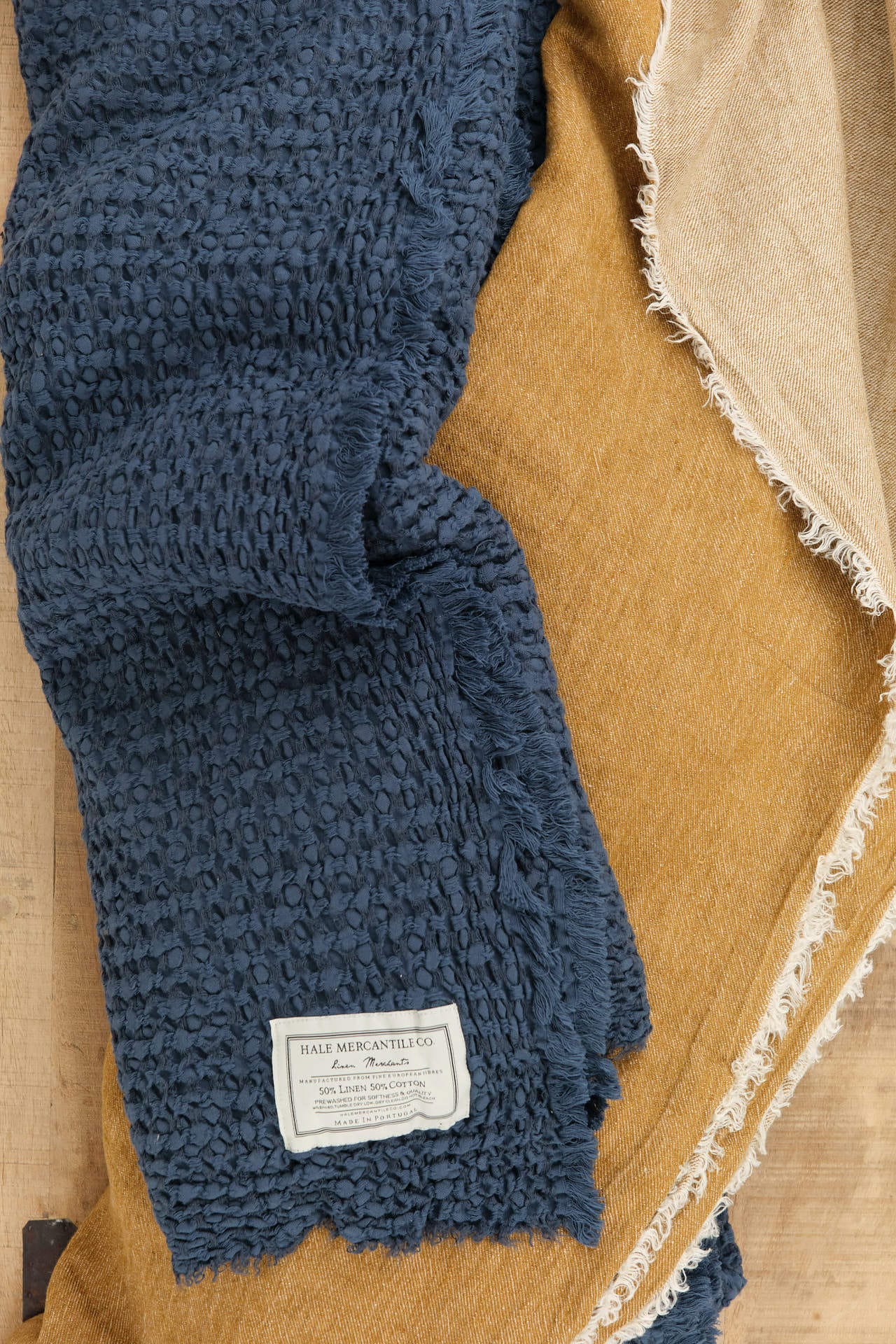 Maison De Vacances Home Throws Crumpled Washed Linen Vice Versa Fringed Throw in Havane Havane/Givre / 98.5" L X 55" W