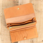 Il Bisonte Accessories Wallets Classic Continental Wallet in Naturale Naturale / 7.25" L X 3.75" W X 1" D