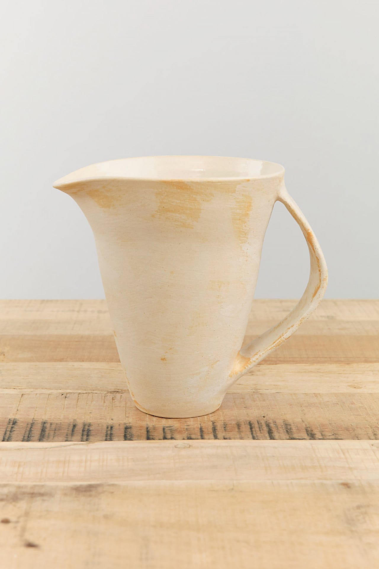 Kati Von Lehman Home Kitchen Pitchers Tall Lotus Water Pitcher White & Iron