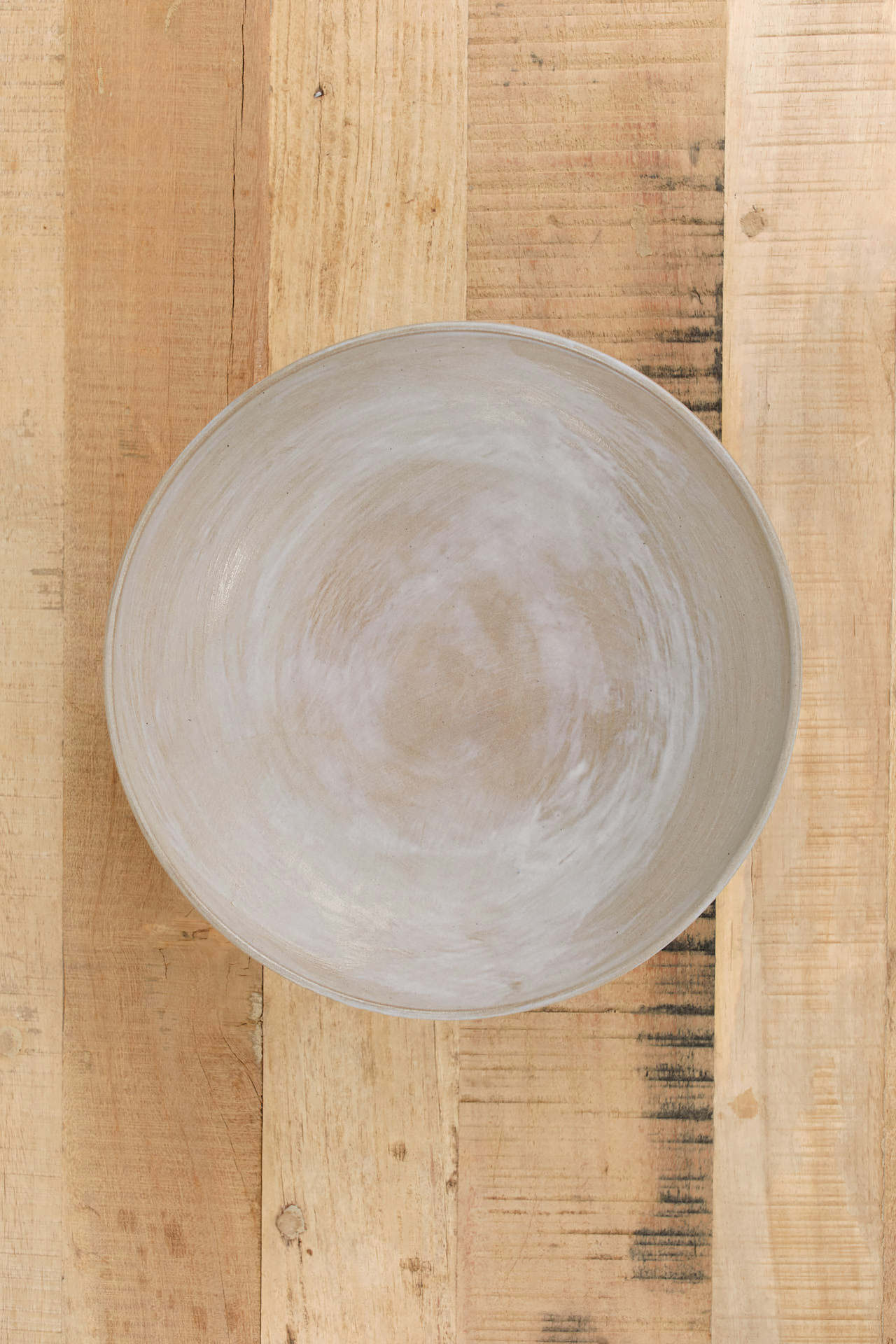 Kati Von Lehman Home Kitchen Serving Wide Pedestal Serving Bowl Brown Stoneware/Eggshell