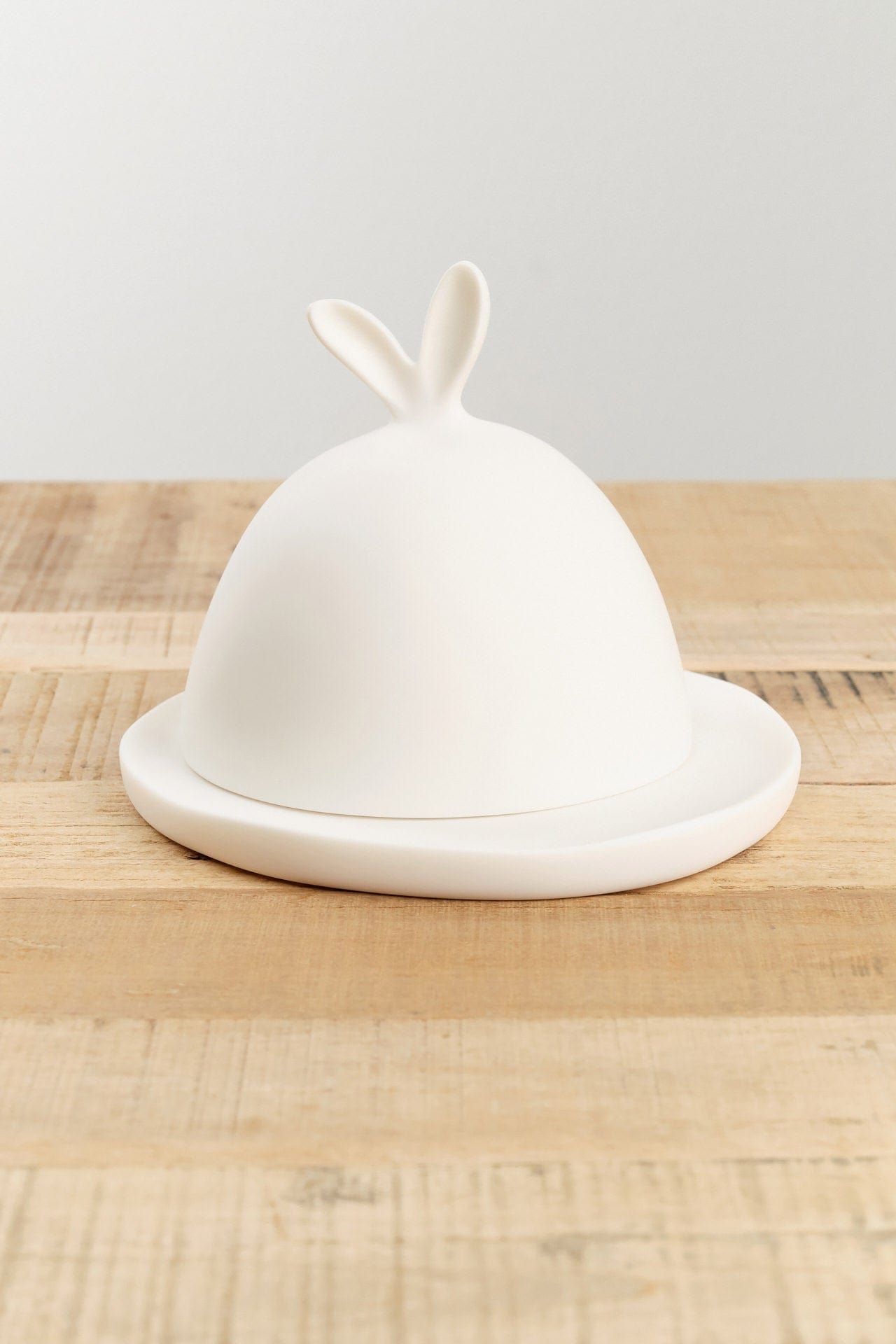 Tina Frey Designs Home Kitchen Serving Lapin Butter Dish with Spreader White