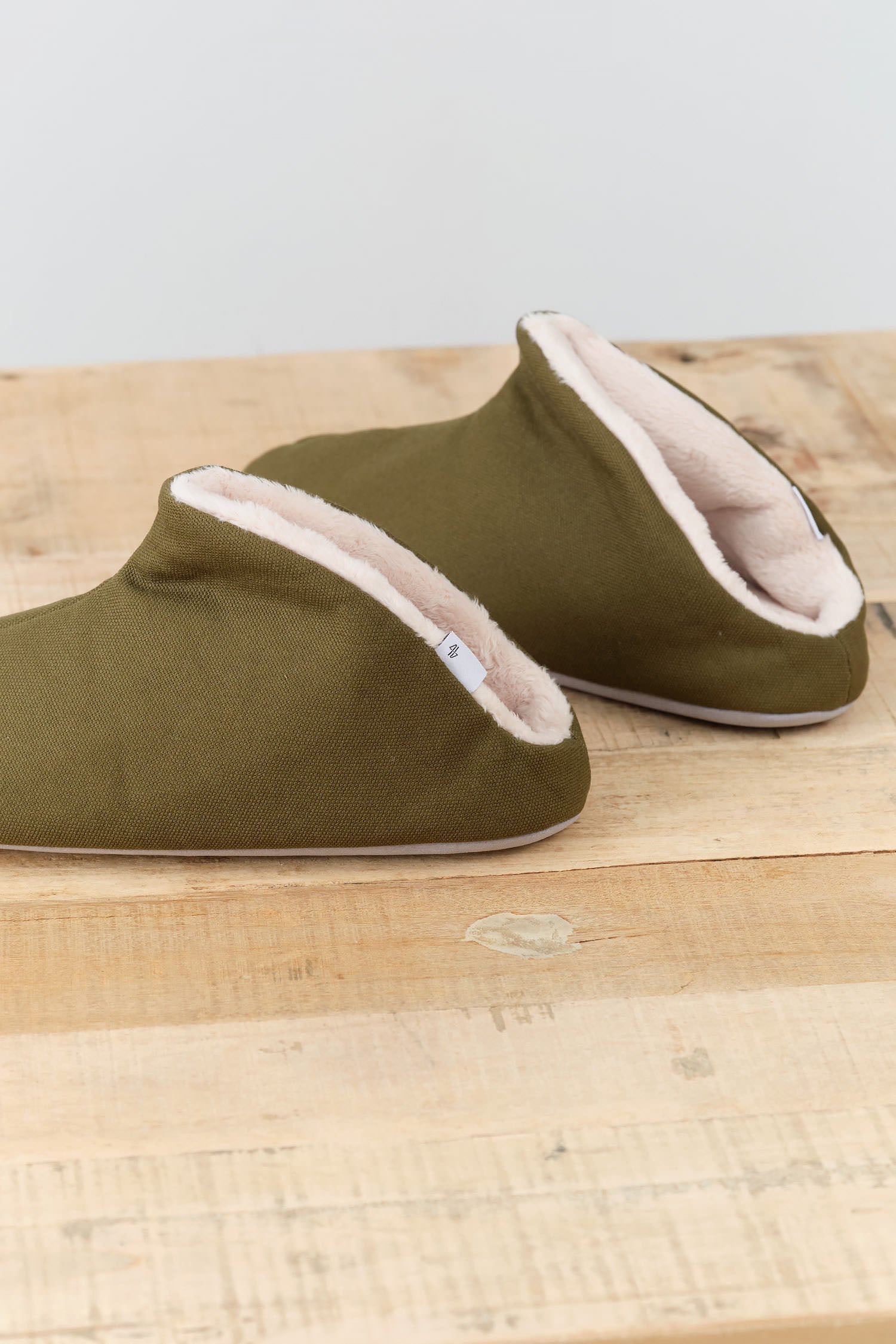 ABE Sangyo Accessories Slippers ABE Lined Room Bootie in Olive