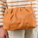 Il Bisonte Accessories Bags Accademia Crossbody Bag in Naturale Naturale / 7.5" L X 11.5" W X 2.75" D