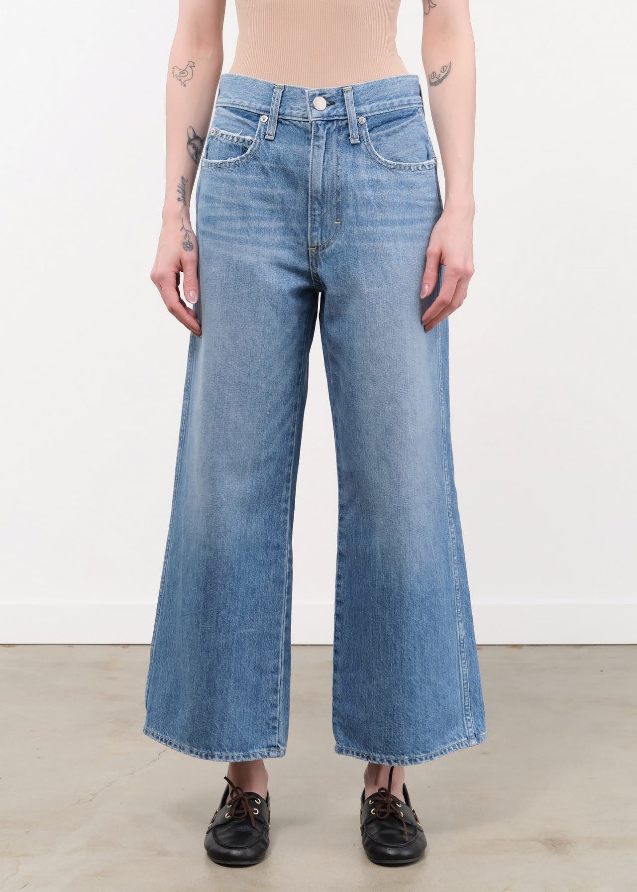 Amo Denim Apparel Womens Denim Frida Crop Jean