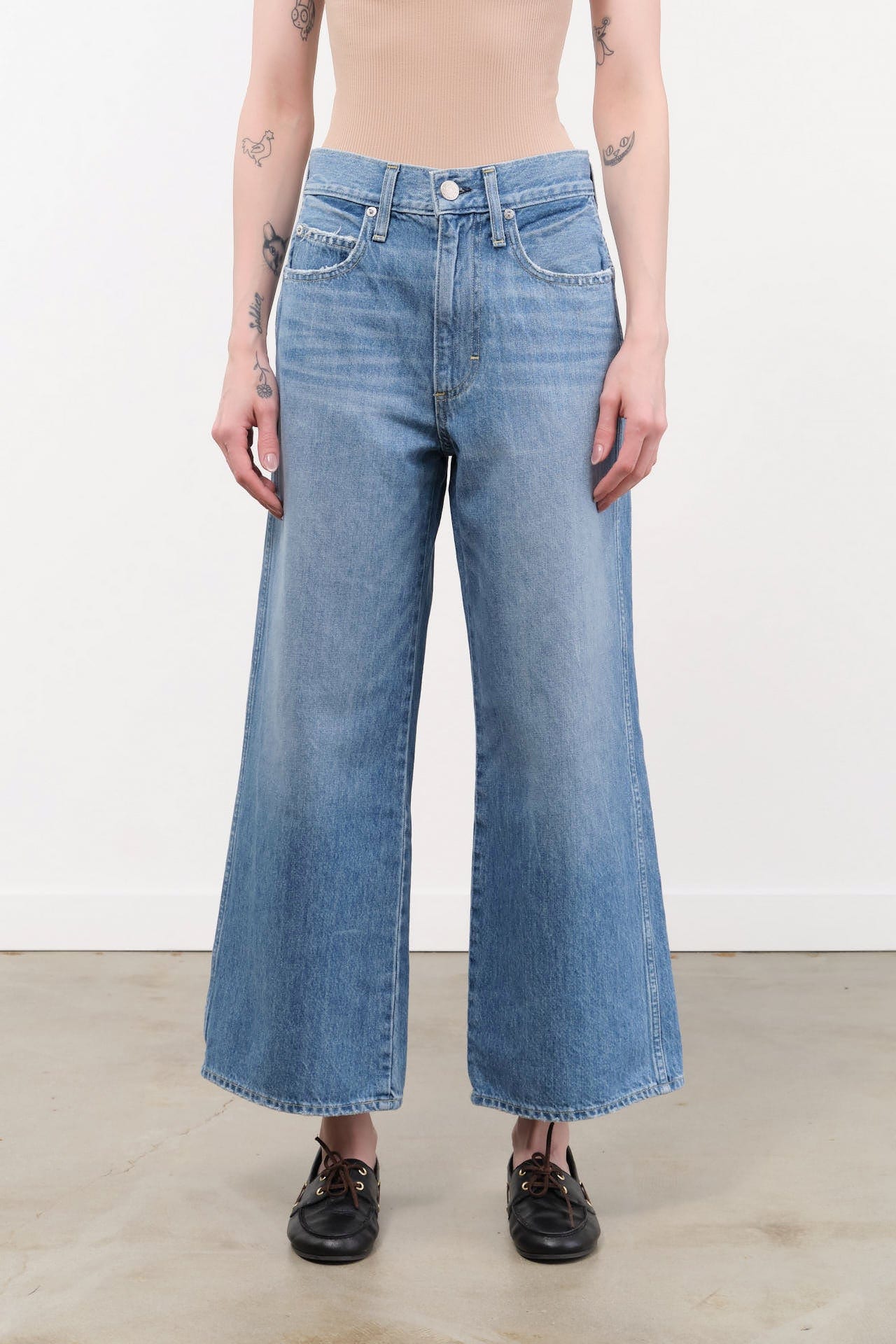 Amo Denim Apparel Womens Denim Frida Crop Jean