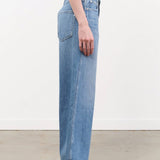 Amo Denim Apparel Womens Denim Frida Crop Jean