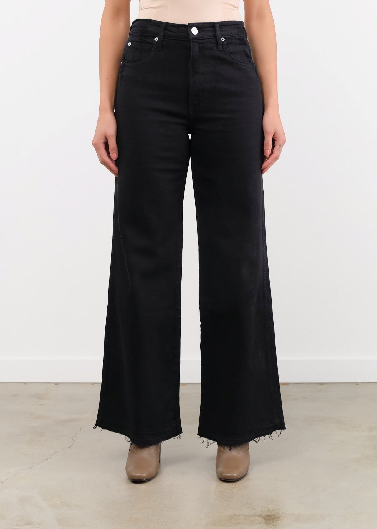 Amo Denim Apparel Womens Denim Frida Jean in Black Oak