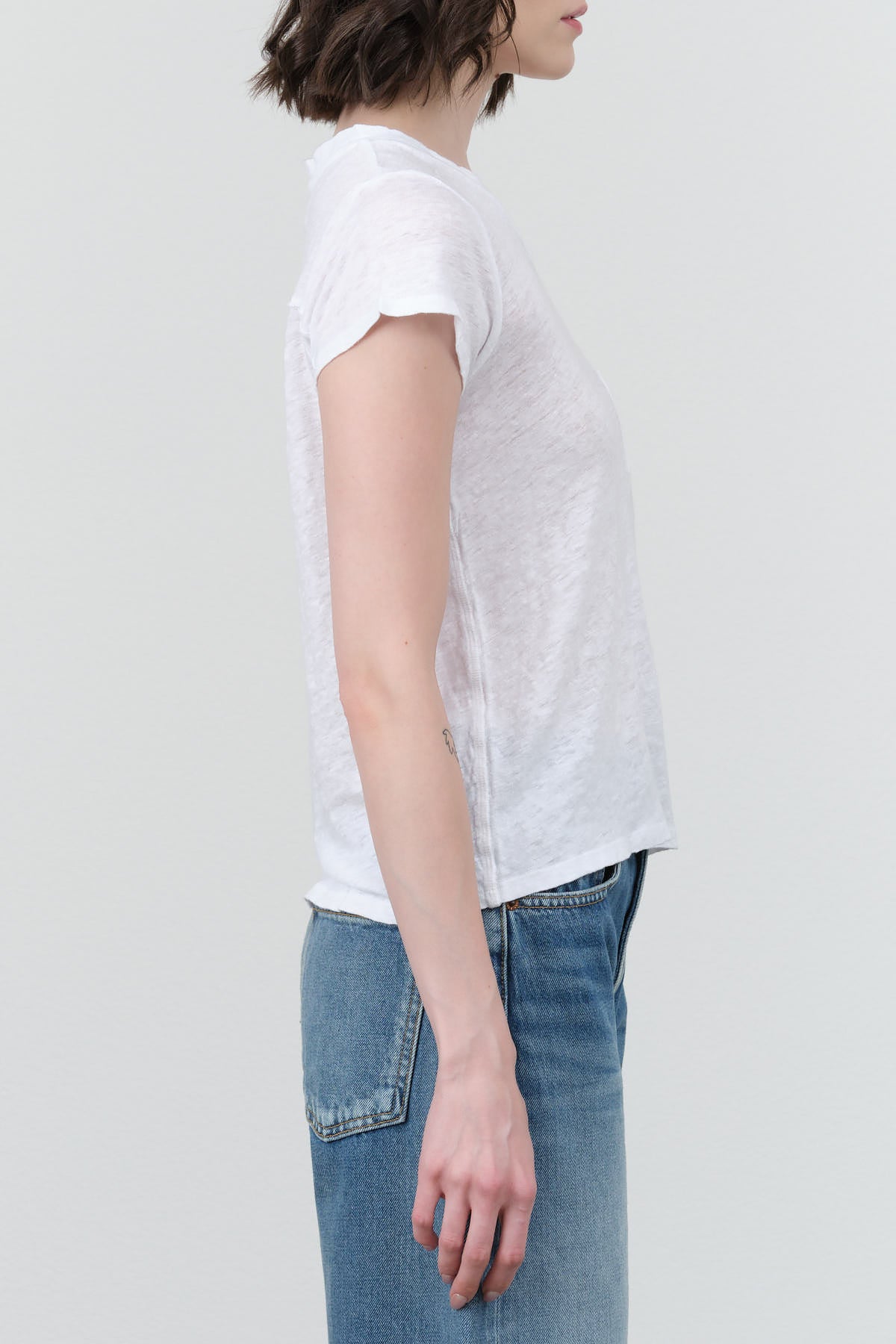 Amo Denim White Short Sleeve Sweetness V Neck Tee Basic