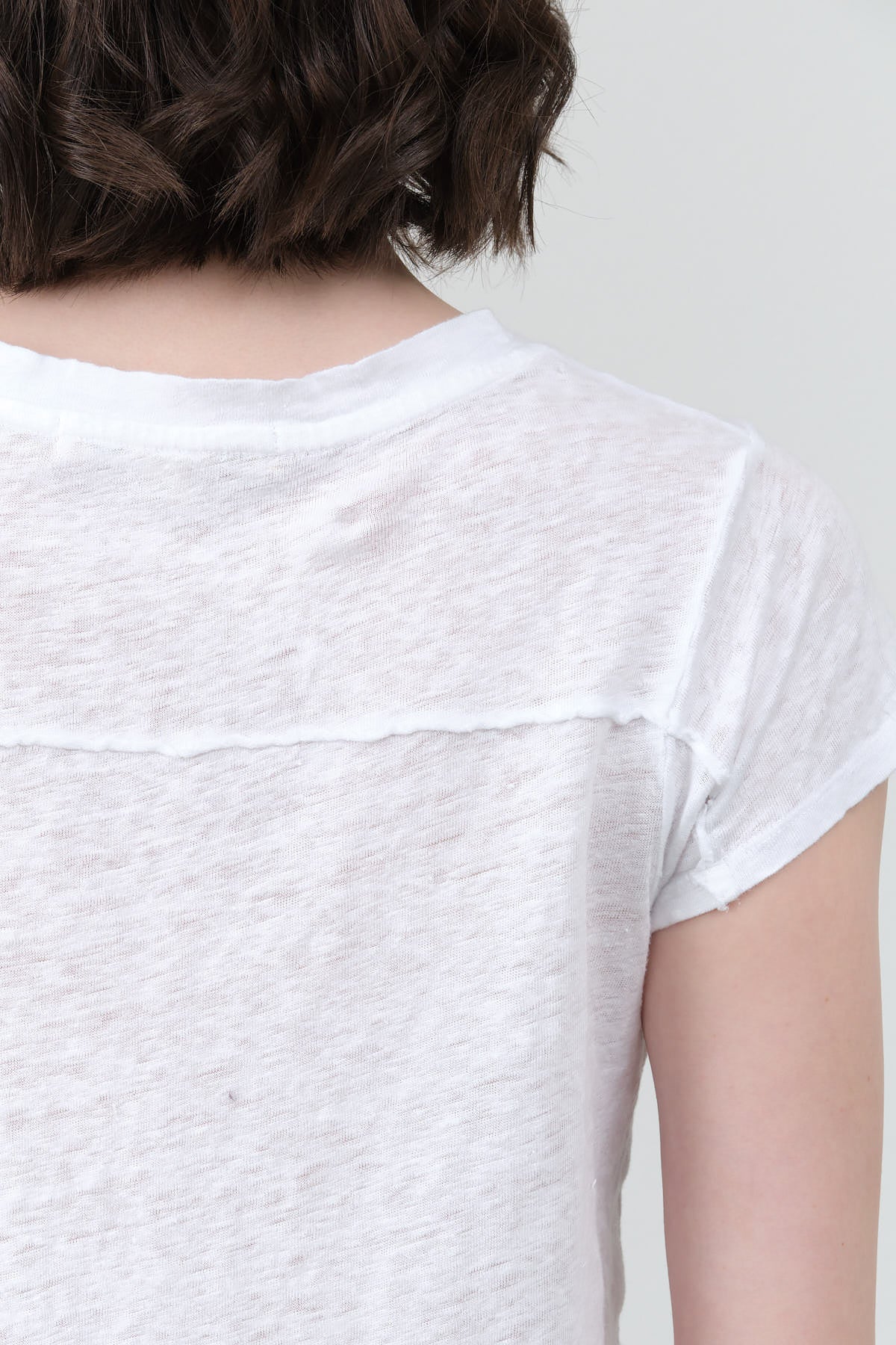 Basic White Sweetness V Neck Tee by Amo Denim Linen