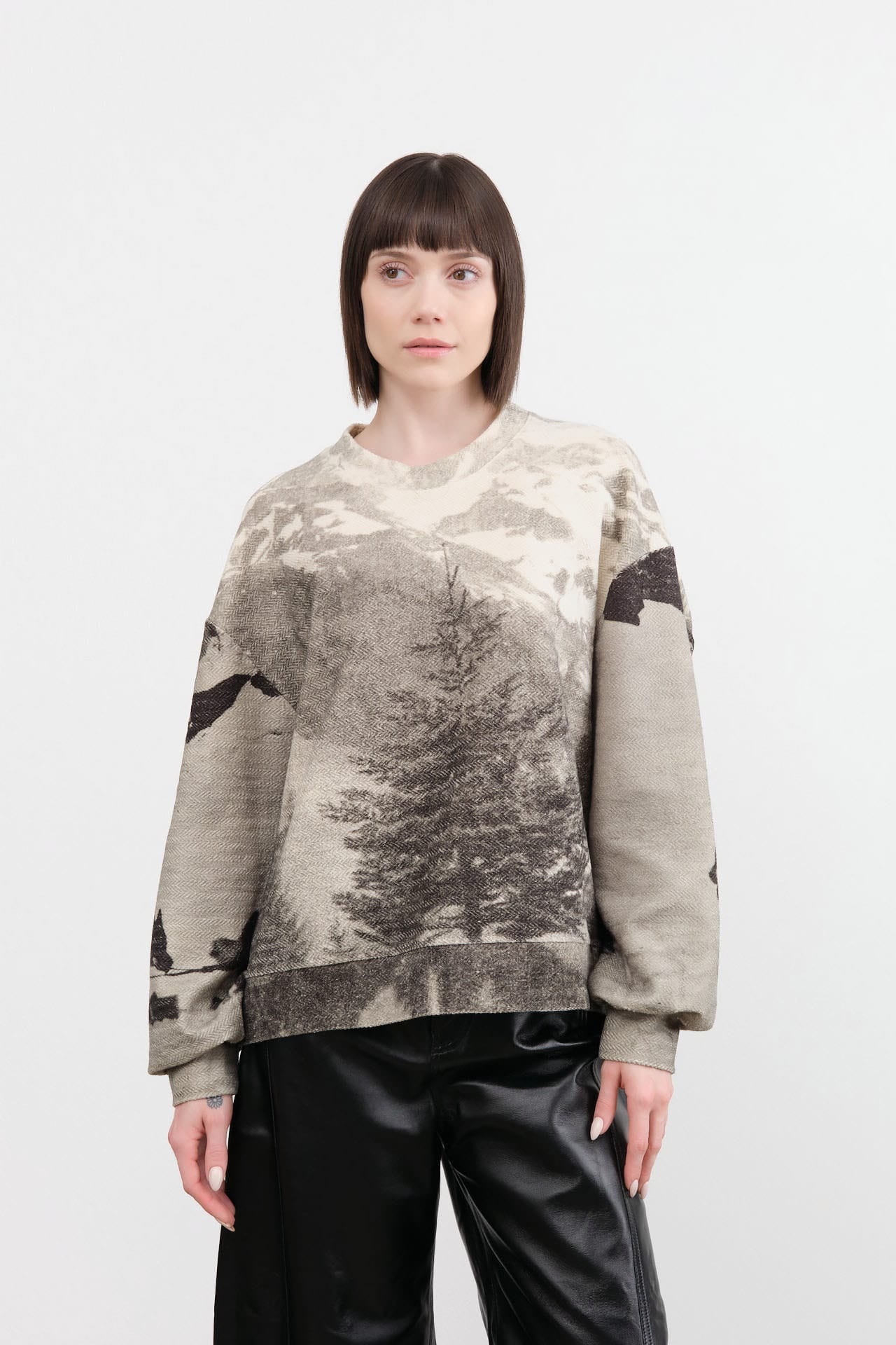 Anntian Apparel Womens Blouses Snowy Pullover One Size / Print M