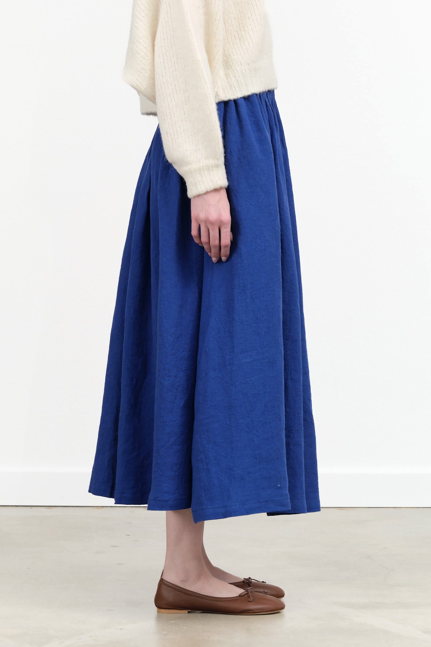 Anntian Designer Brand Wide Flowy Midi Skirt in Royal Blue