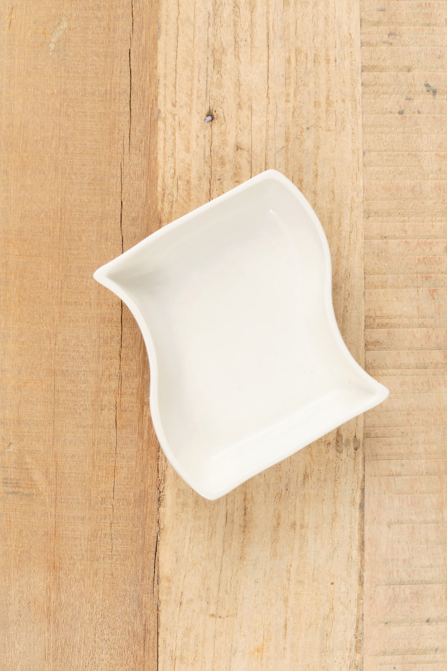 Arc Objects Studio Viva Plate in White Porcelain