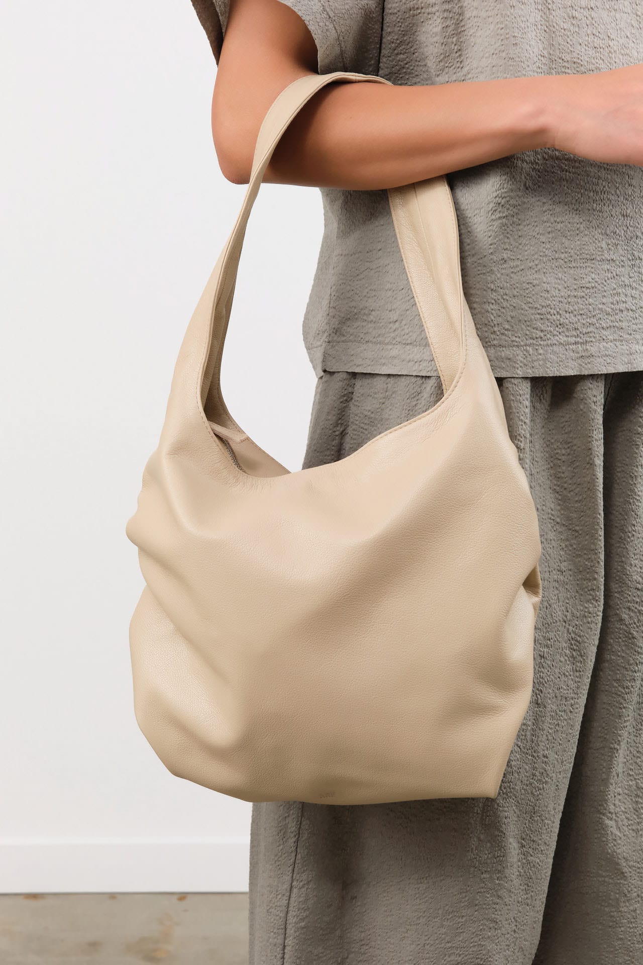 Are Studio Accessories Bags Stella Bag in Fawn Fawn / 13" H X 17" W