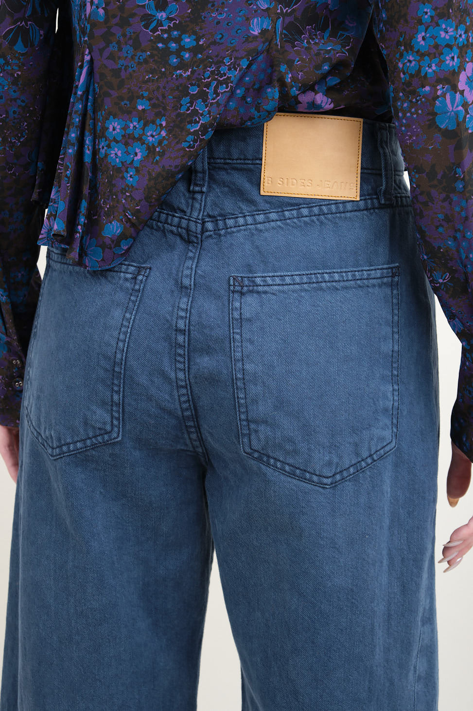Back pockets on Slim Lasso Jean in Bluebell Overdye