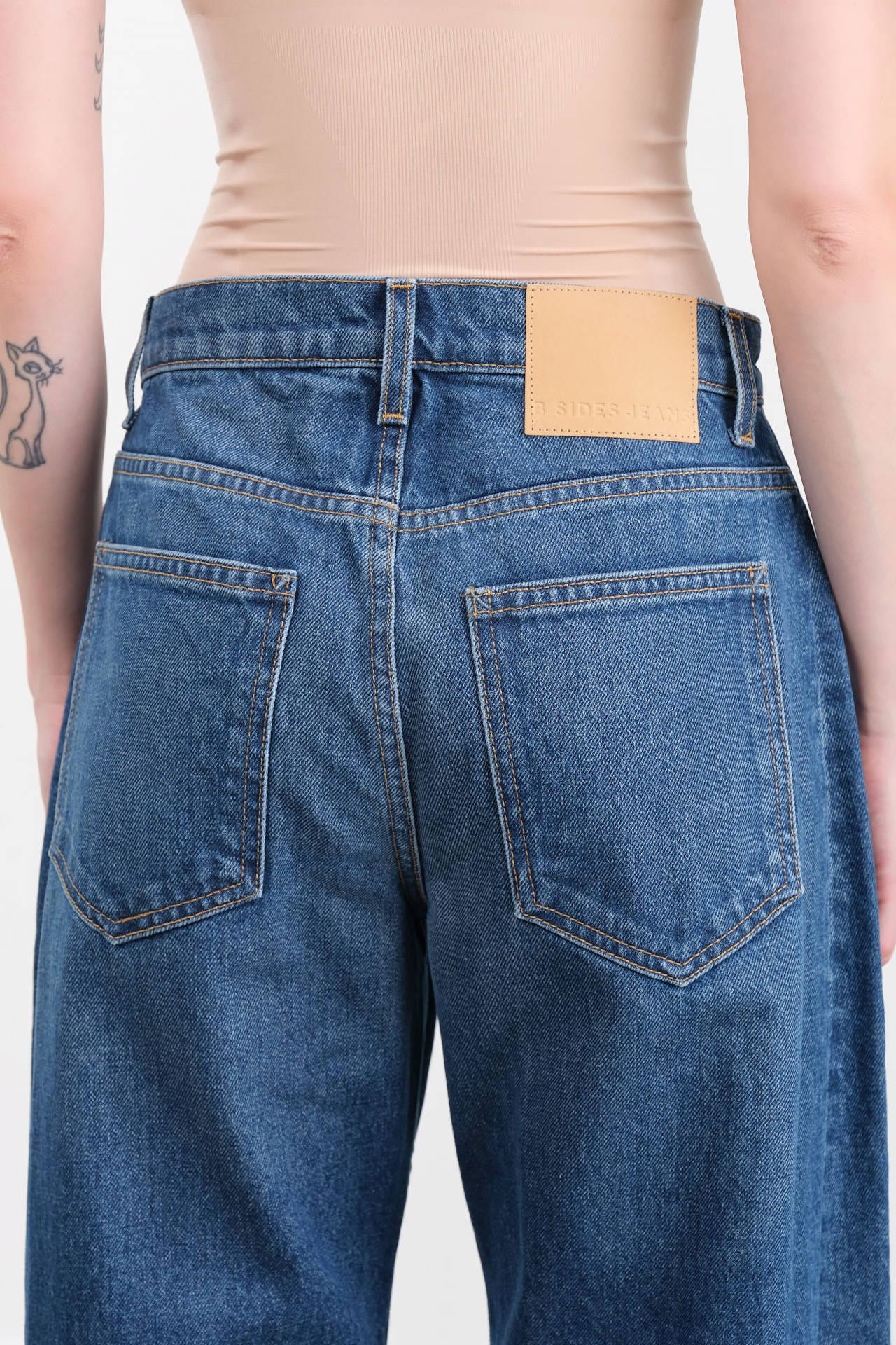 B Sides Jeans Apparel Womens Denim Relaxed Cuffed Lasso in Cate Wash