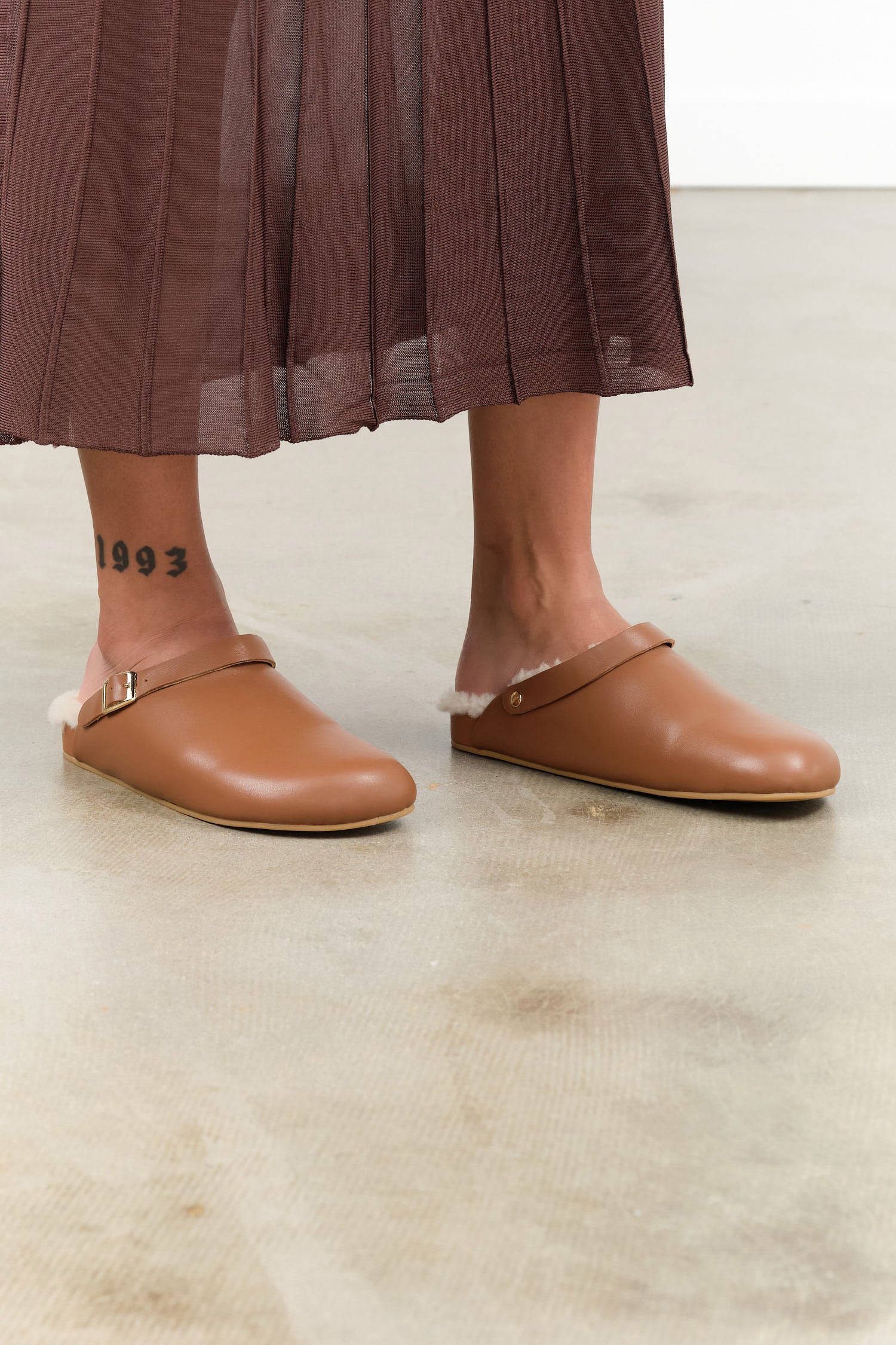 Beatrice Valenzuela Clog with Shearling in Umber