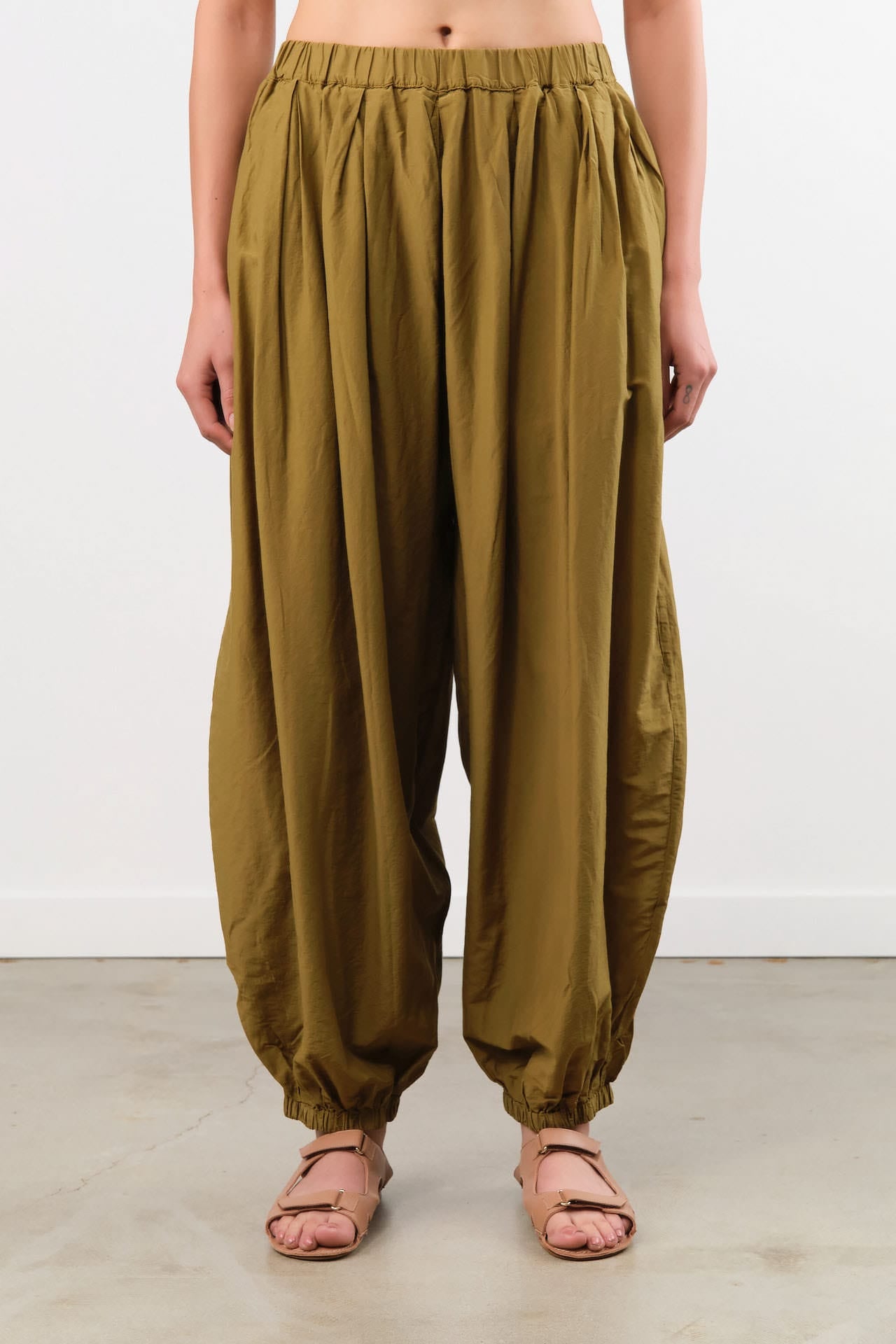 Black Crane Apparel Womens Pants Akari Pants in Dark Olive