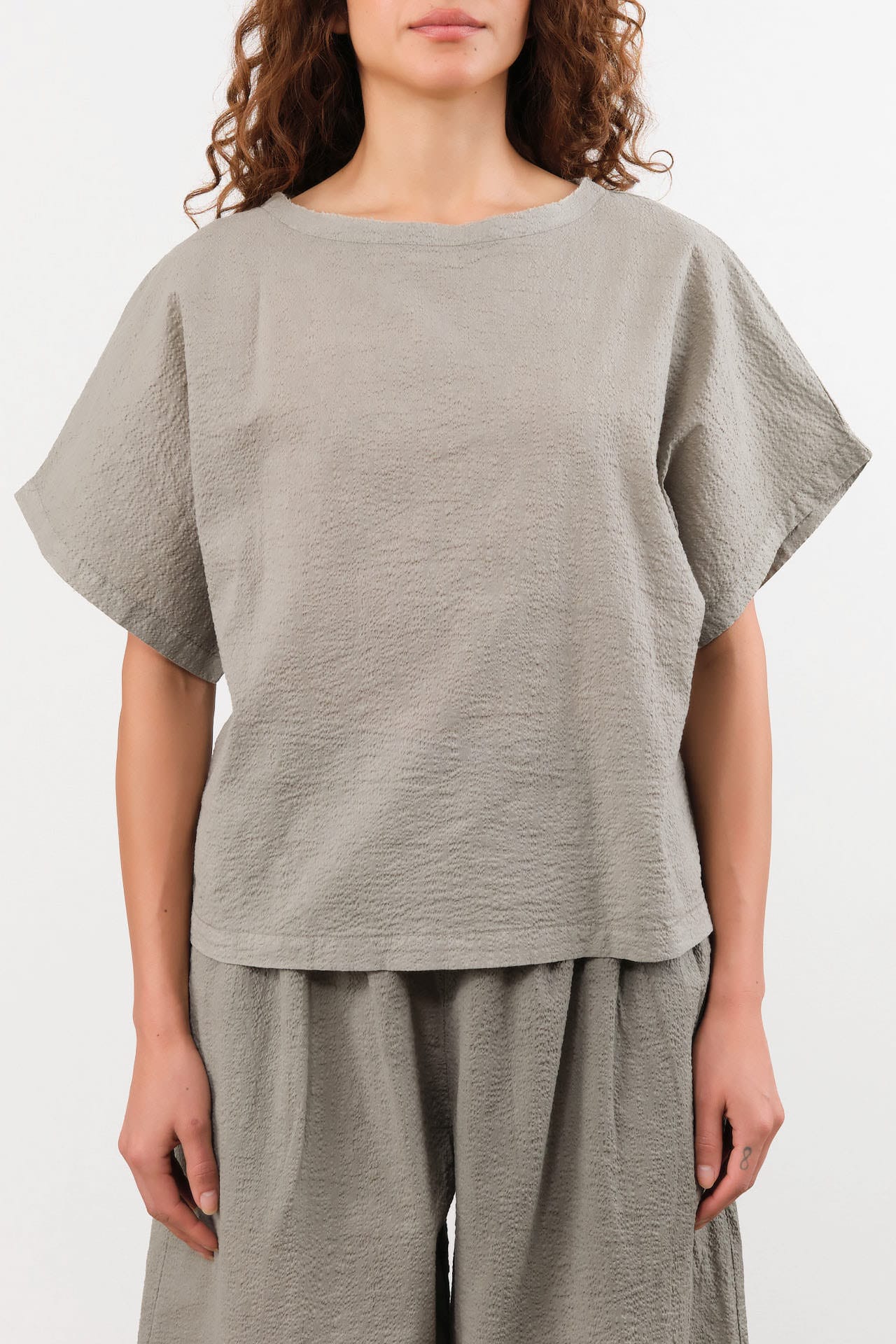 Black Crane Apparel Womens Blouses Boxed Top