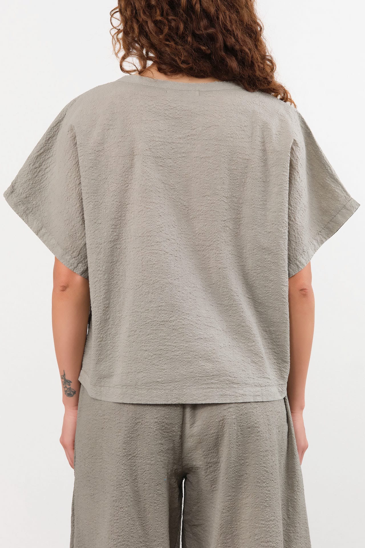 Black Crane Apparel Womens Blouses Boxed Top