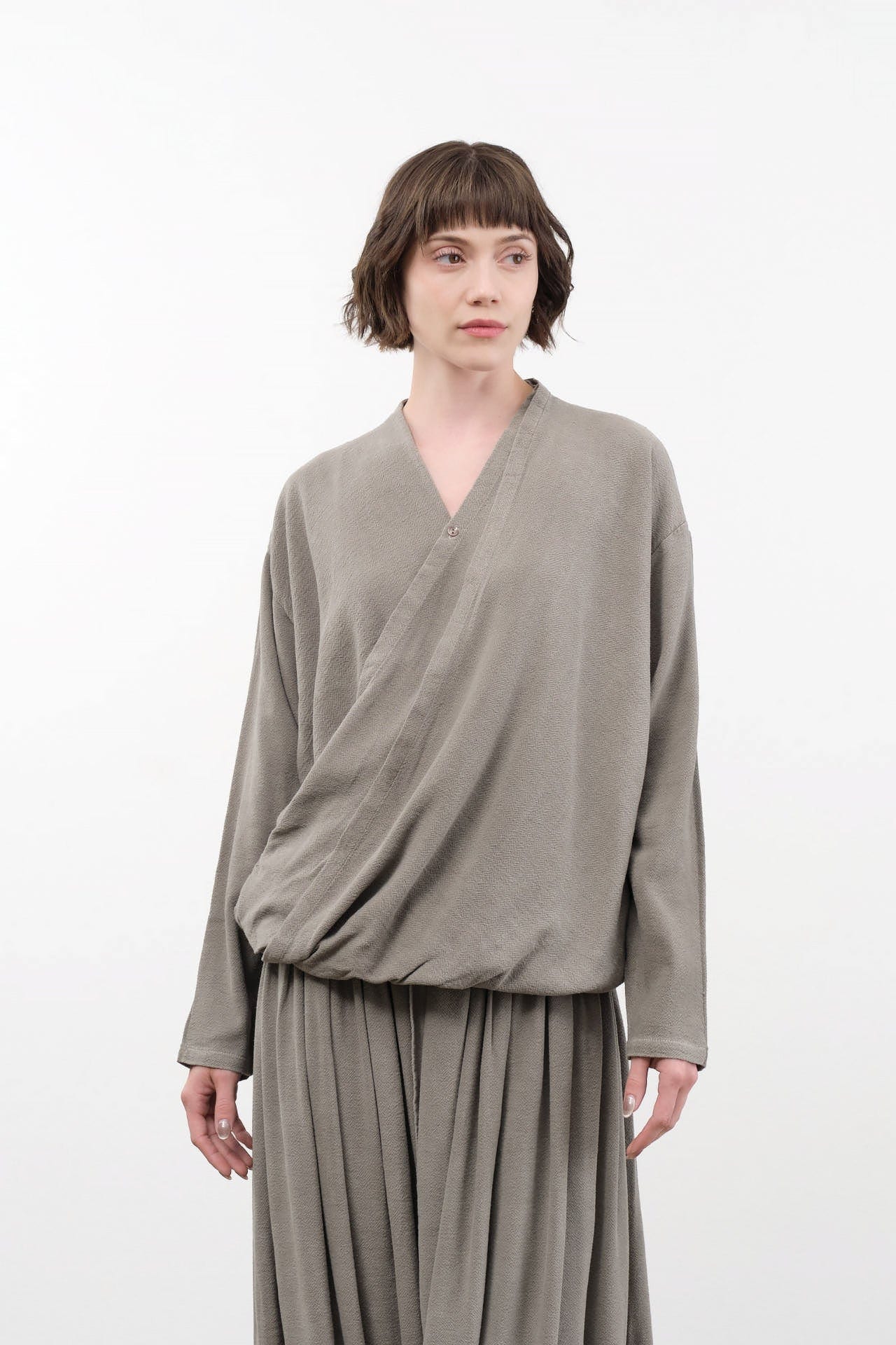 Black Crane Apparel Womens Blouses Drapy Shirt