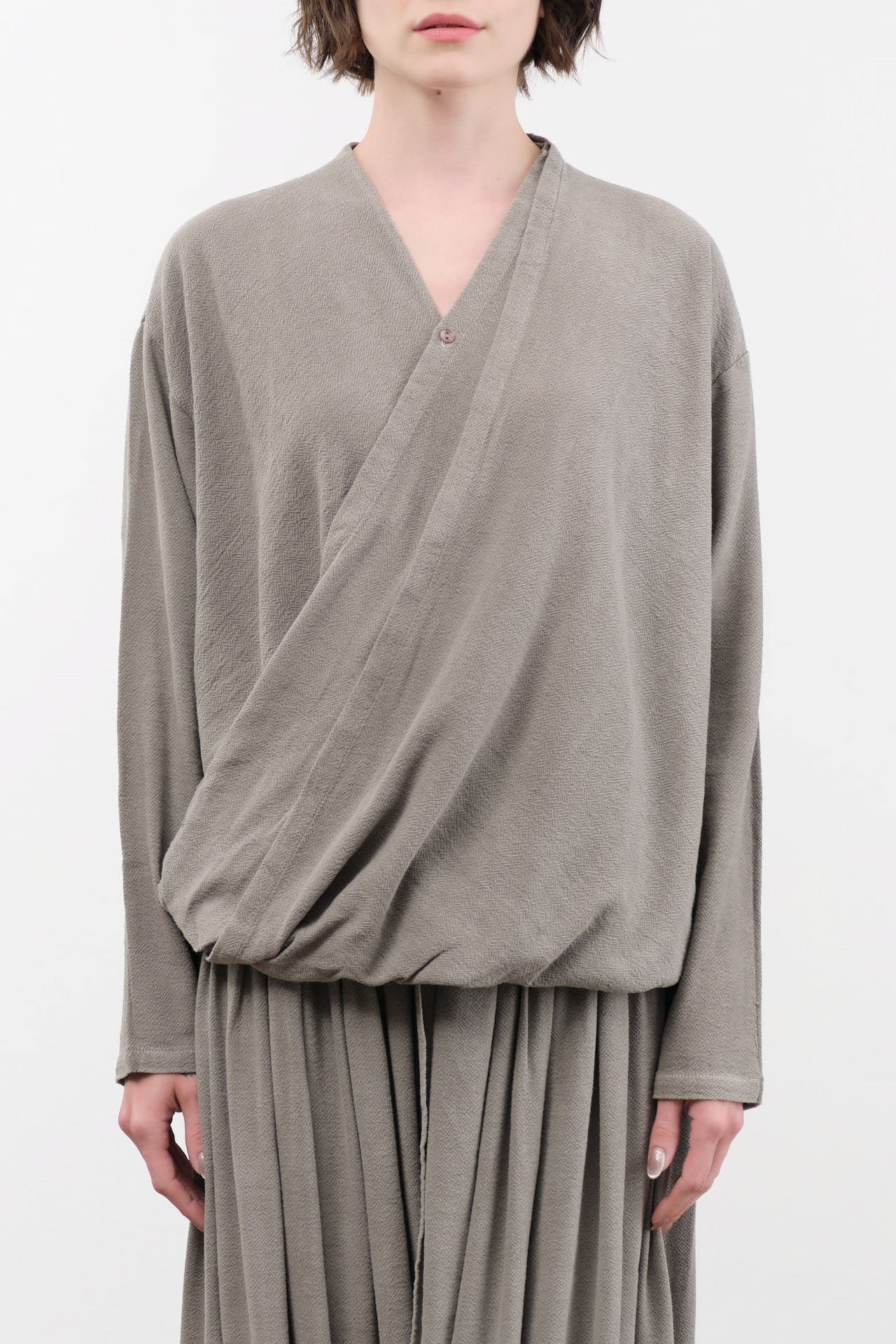 Black Crane Apparel Womens Blouses Drapy Shirt