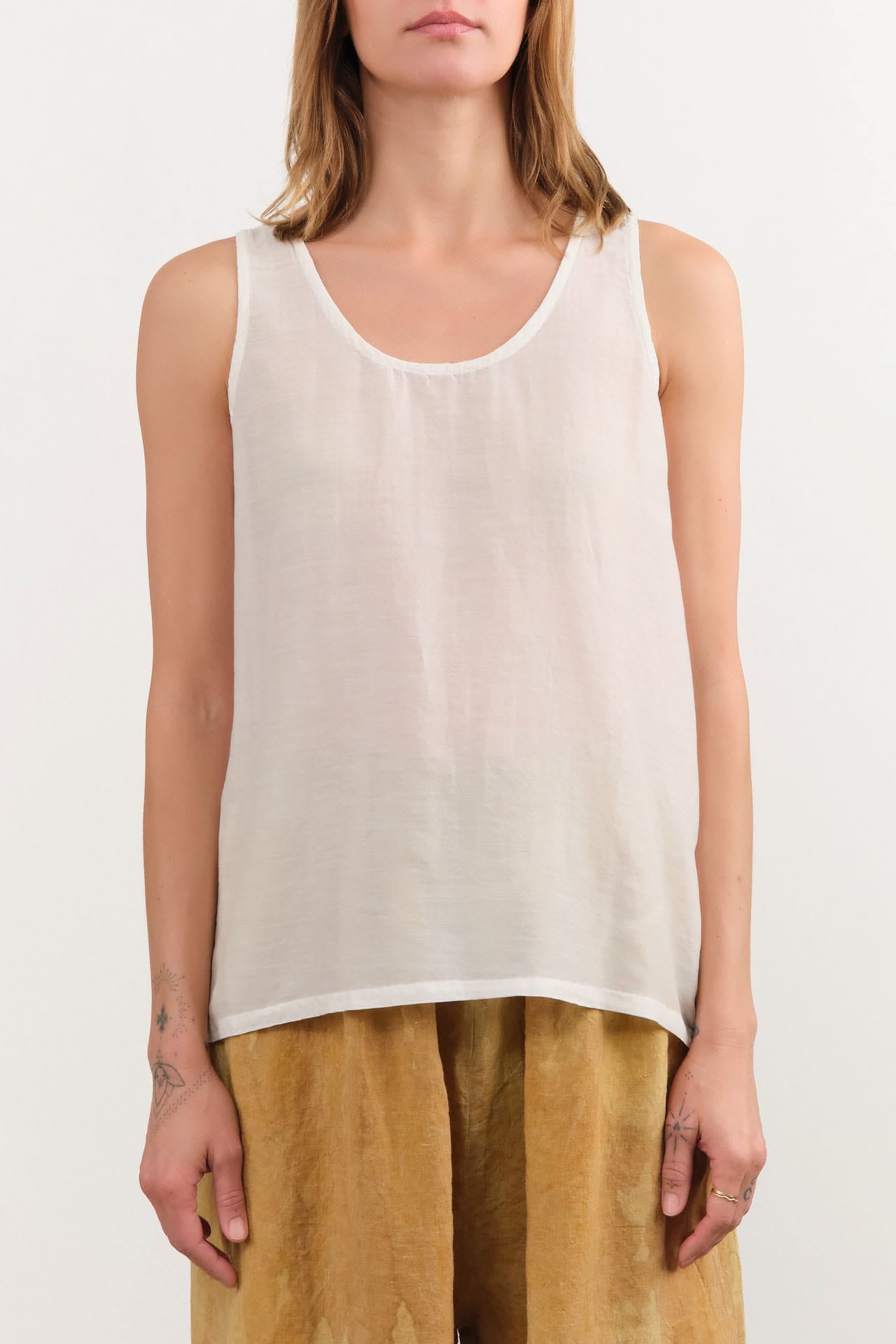 Black Crane Apparel Womens Tees Loose Tank Top in White