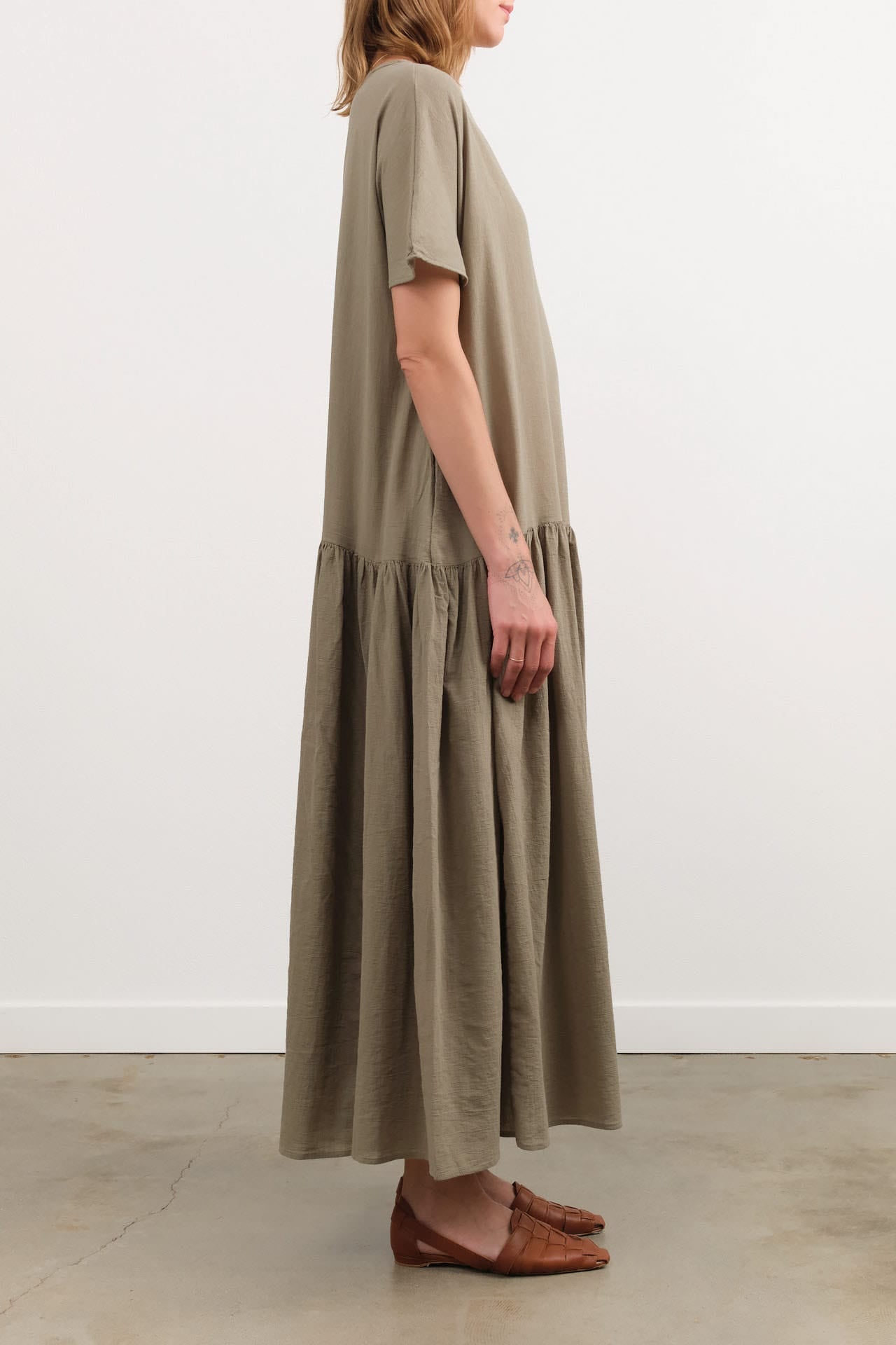 Black Crane Apparel Womens Dresses New Easy Dress in Cement