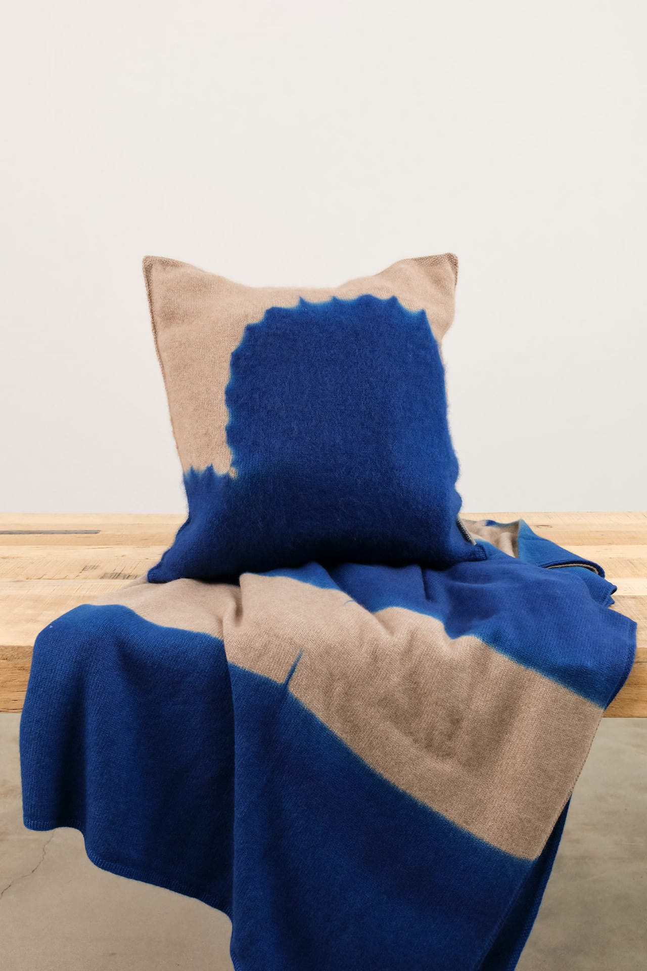 Suzusan Home Pillows Boushi Somewake Shibori Cashmere Knit Cushion in Dark Blue Dark Blue/Light Coffee / 18" X 18"