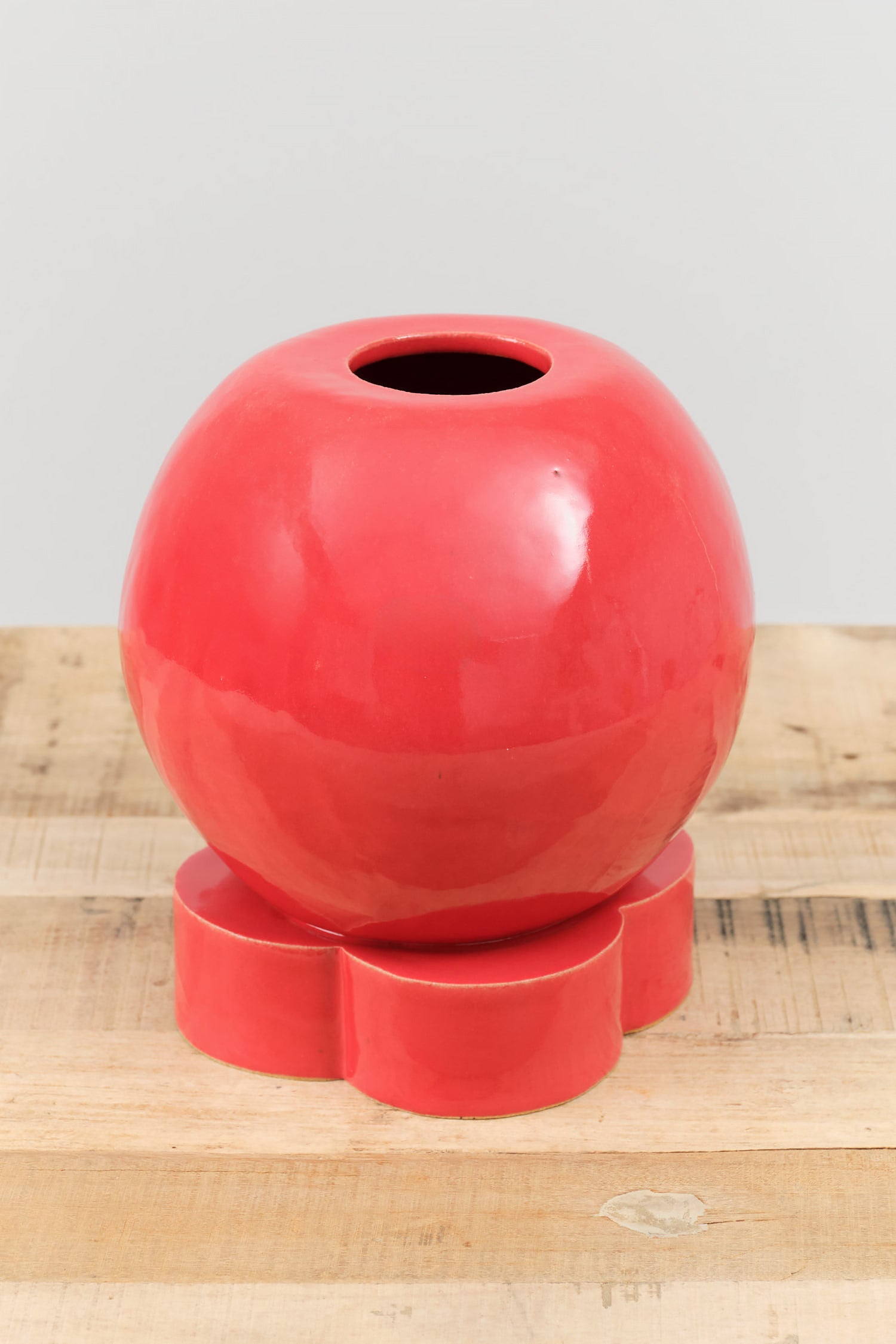 BZippy Art Ceramics Clover Ball Vase in Gloss Red Gloss Red