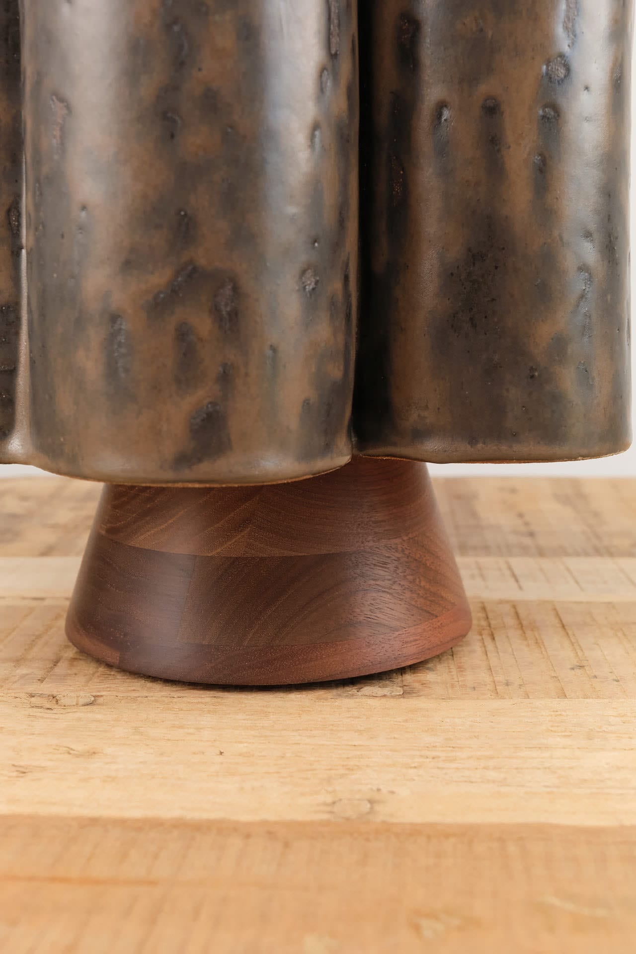 BZippy Art Ceramics Tall Scallop Vase in Espresso Espresso