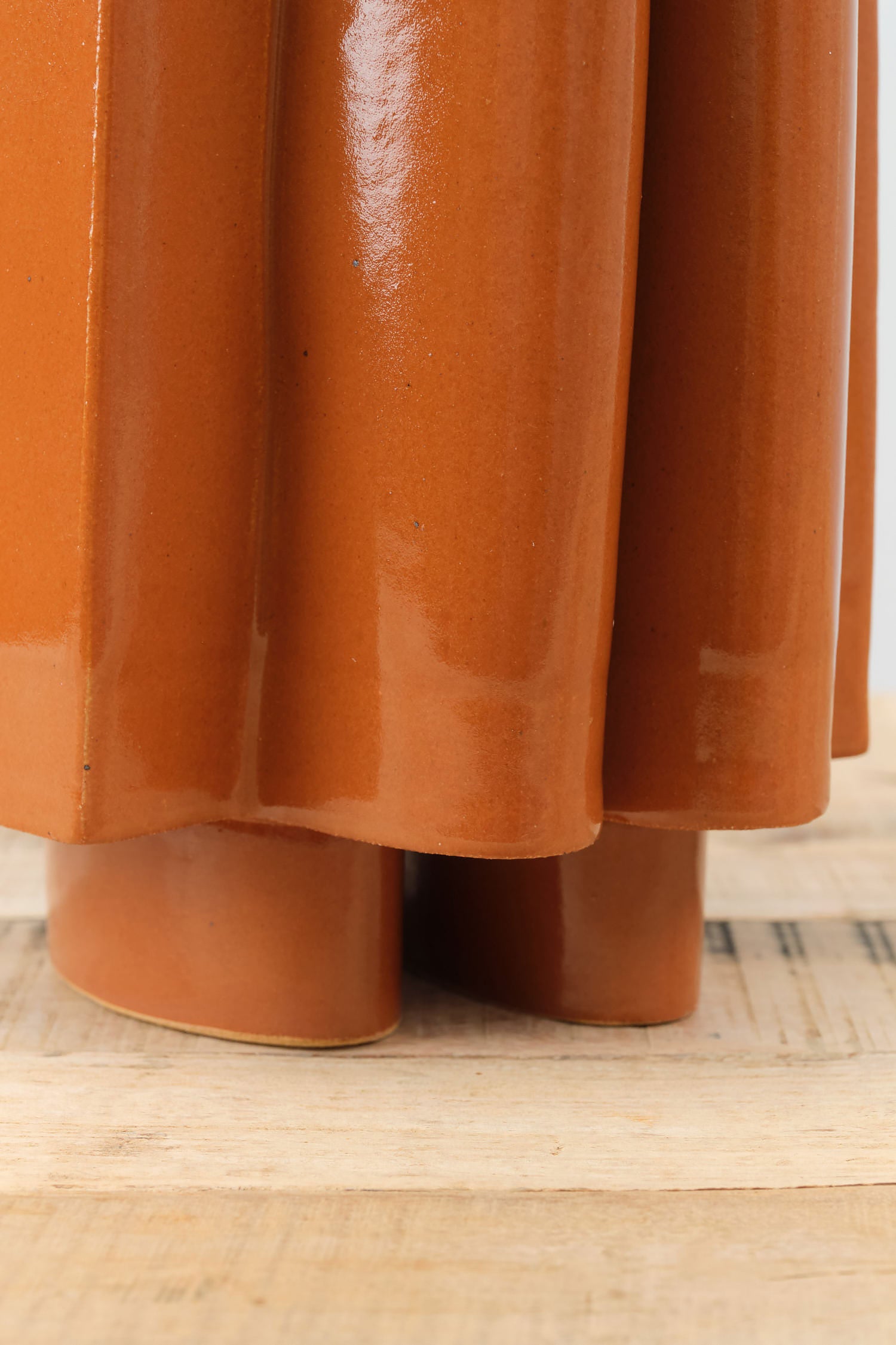 Wiggle Vase in Cinnamon Brown by BZippy Ceramics 