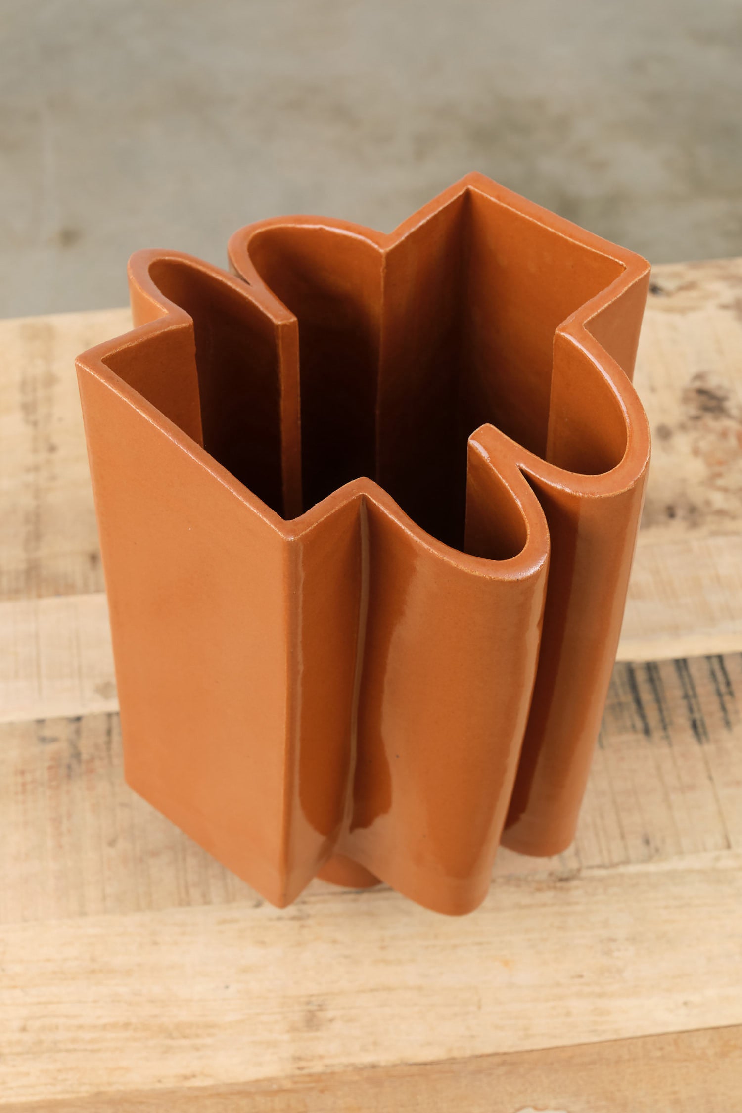 Cinnamon Wiggle Vase by BZippy 