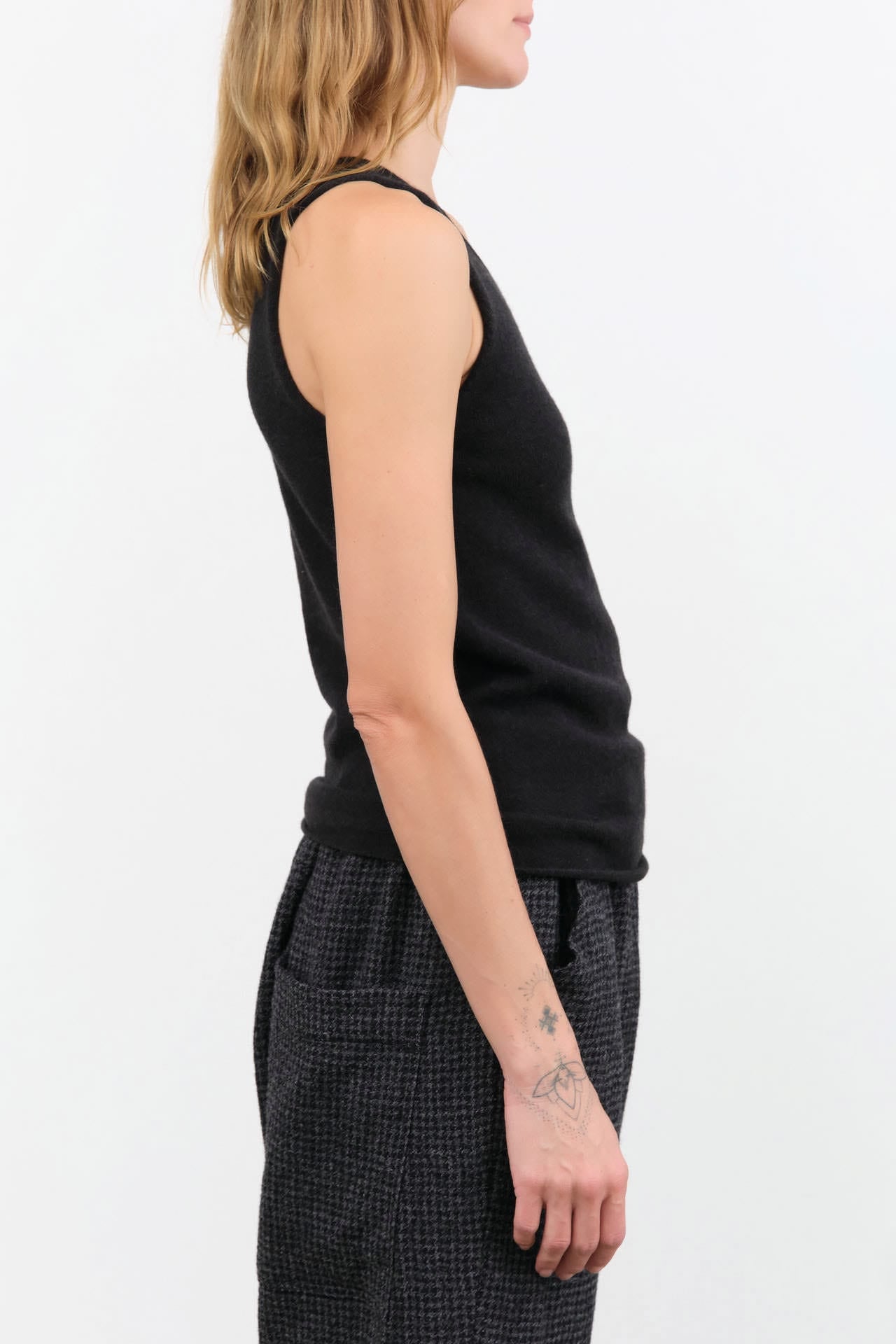 Evam Eva Apparel Womens Blouses Cashmere Sleeveless in Sumi