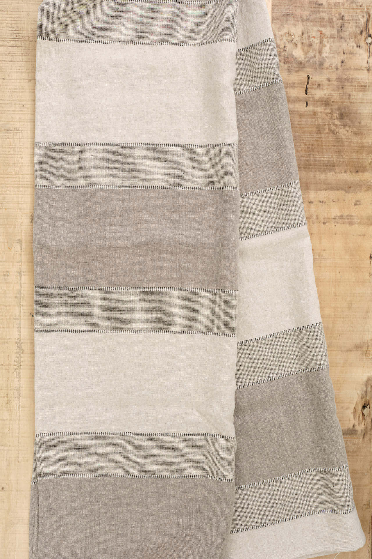 Charvet Editions Home Tablecloths Rivoli Tablecloth