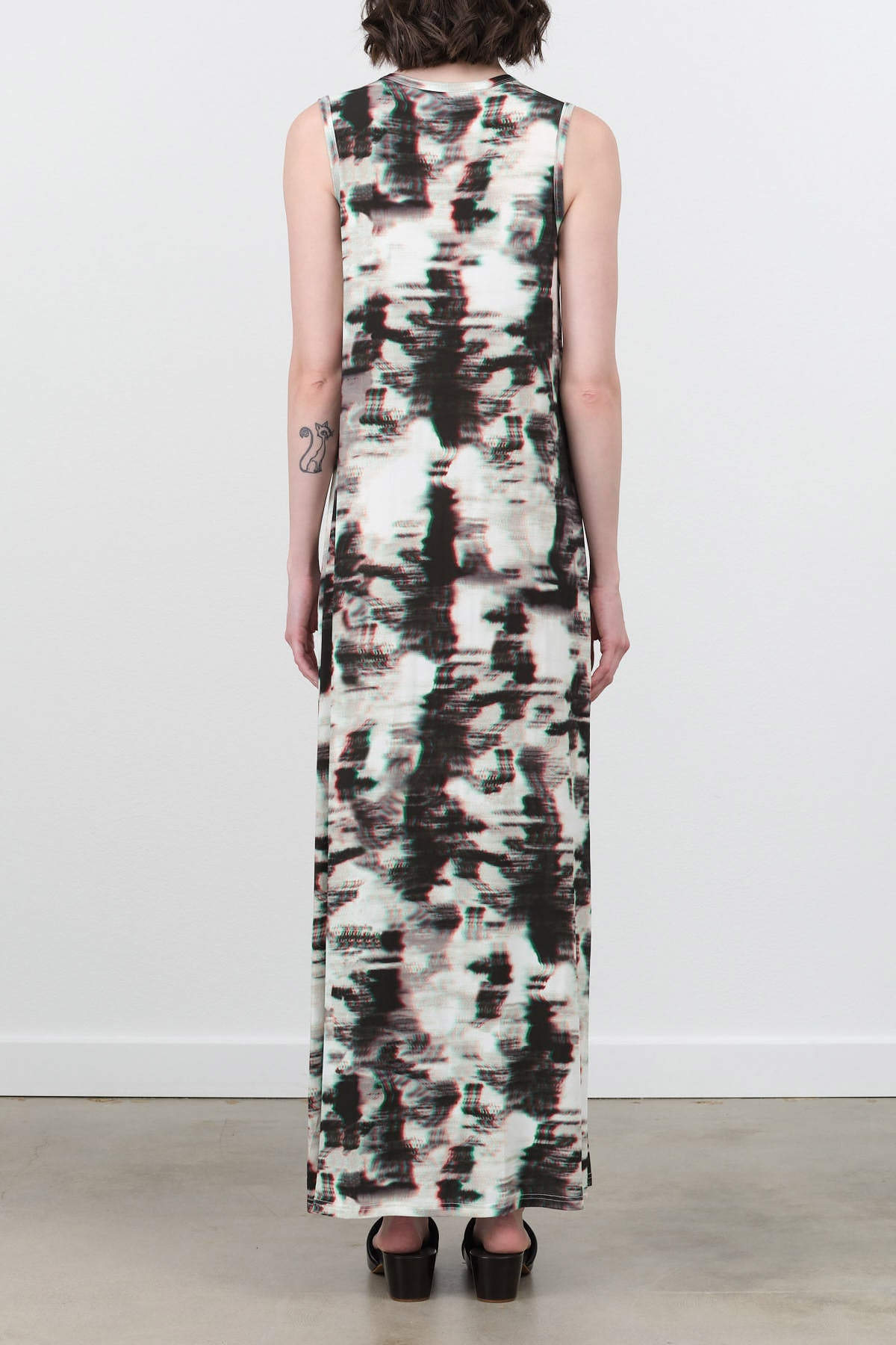 Christian Wijnants Sleeveless Maxi Dress Dalmanu Long Jersey Dress in Gray and Red Anaglyph Desert Print