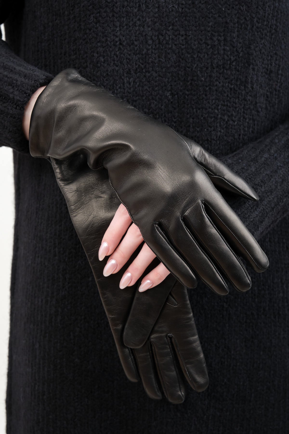 Clyde Classic Leather Gloves in Black