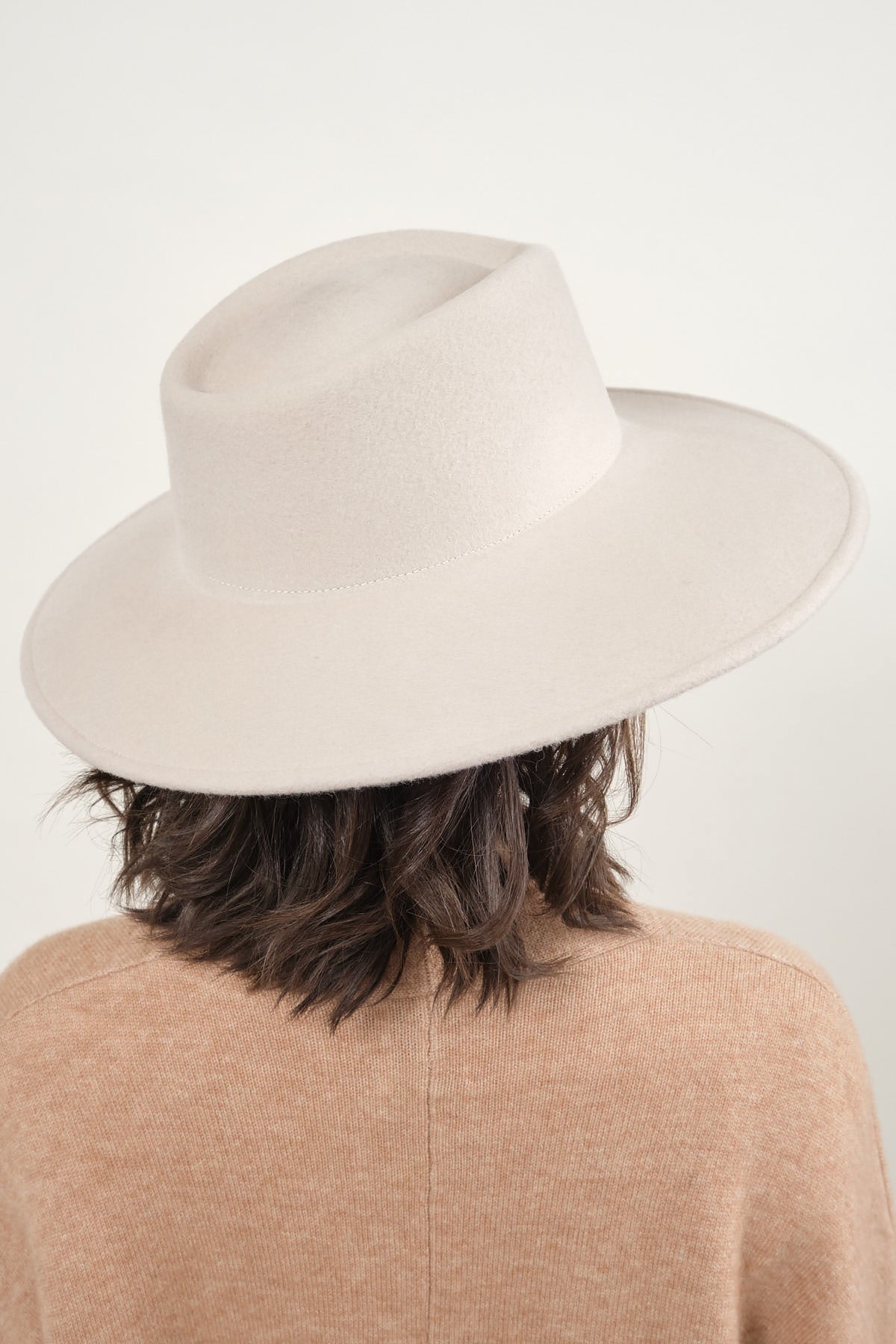 Back of Dai Hat in Alabaster