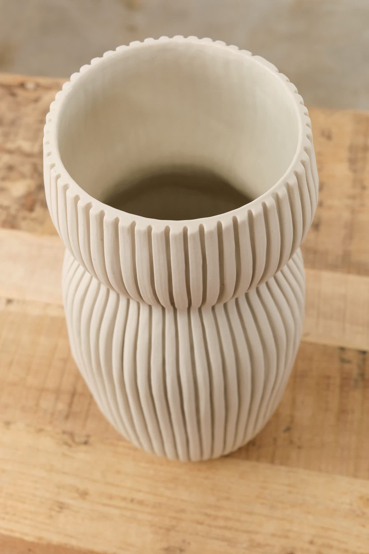 Cym Warkov Ceramics Home Kitchen Vases Large Round Curvy 2.0 Vase Cream