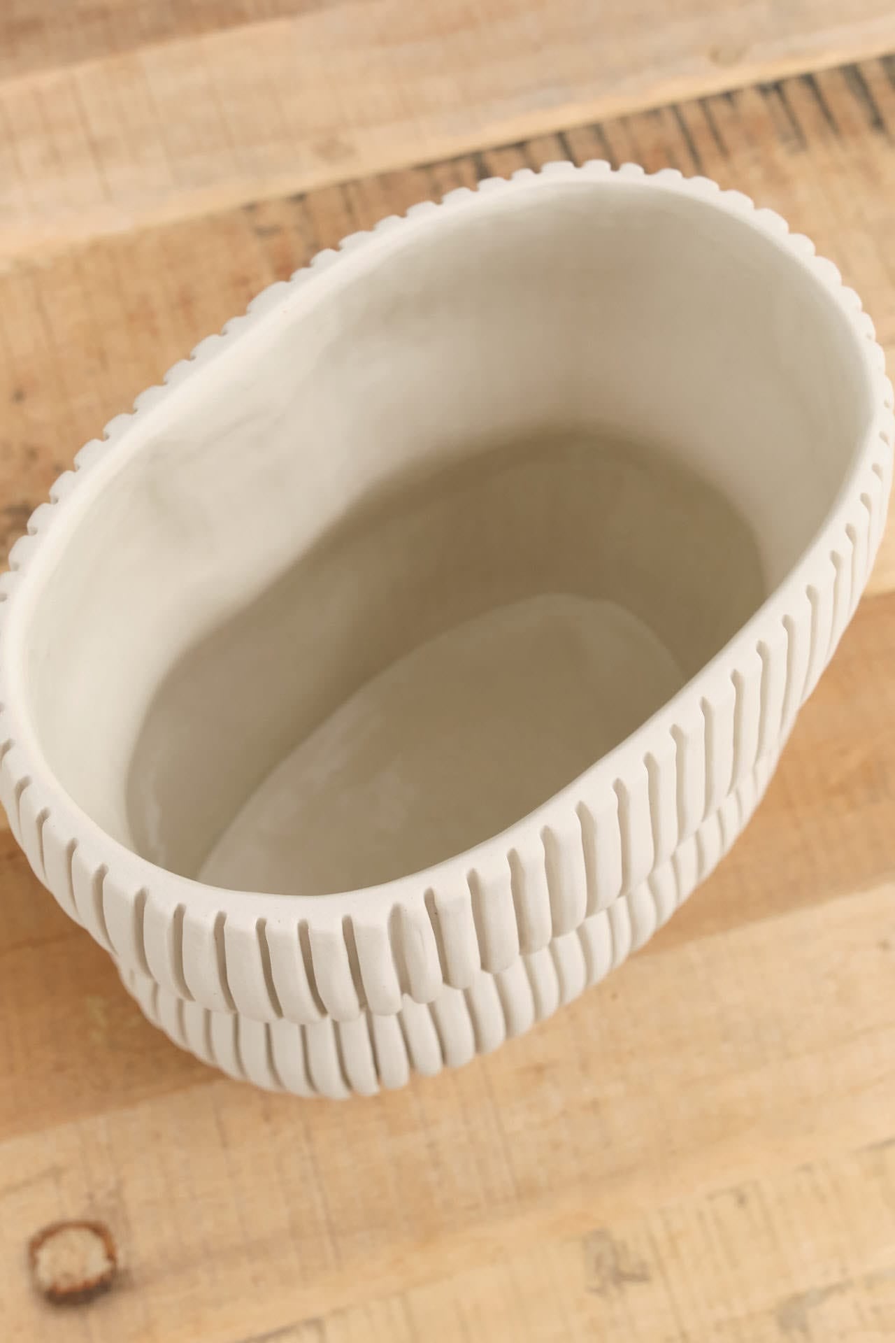 Cym Warkov Ceramics Home Kitchen Vases Small Oval Curvy 2.0 Vase Cream