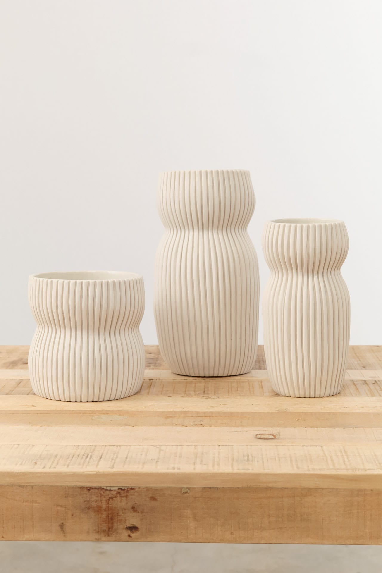 Cym Warkov Ceramics Home Kitchen Vases Small Round Curvy 2.0 Vase Cream