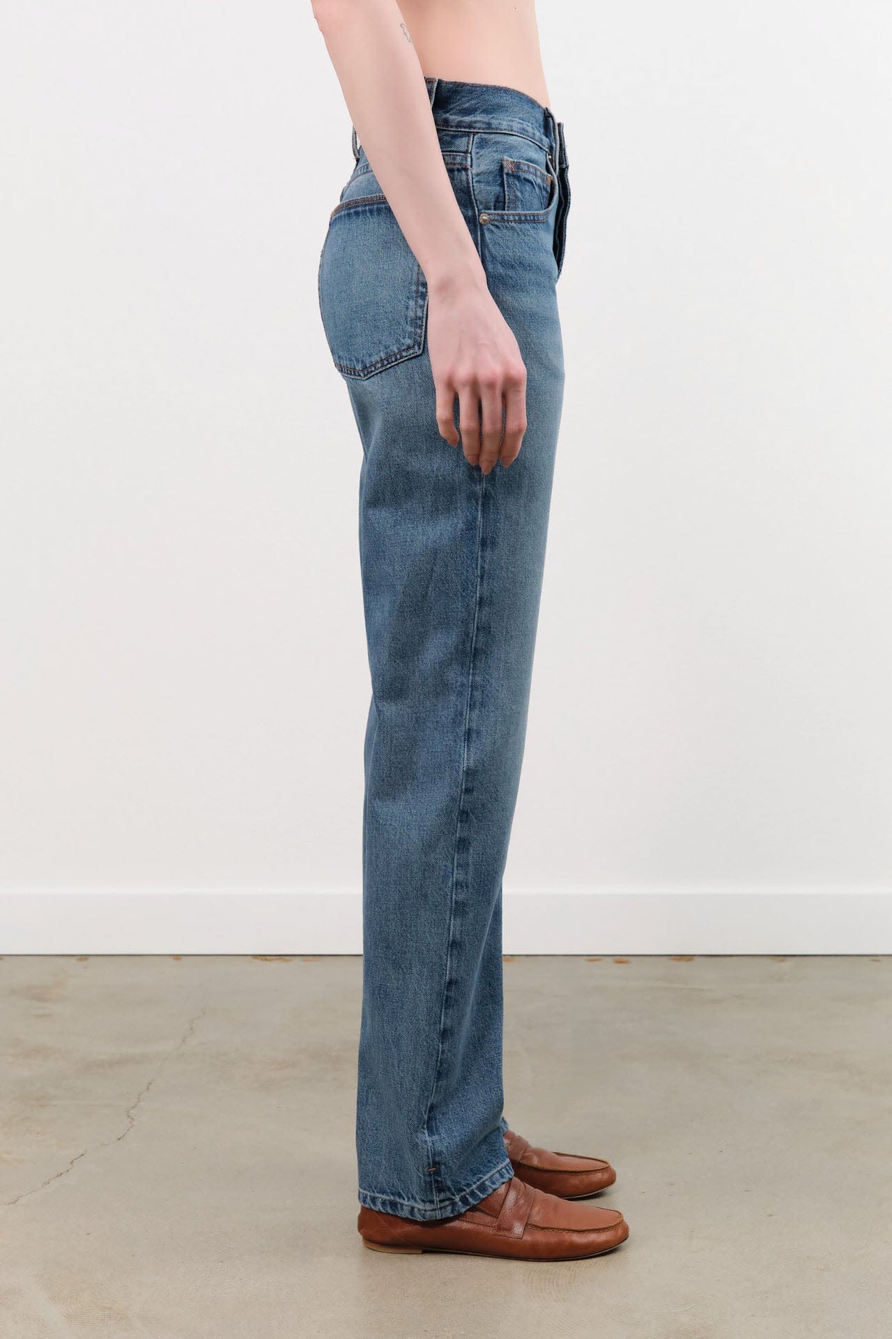 Dala Apparel Womens Denim Calla Mid Rise Ankle Jeans in Smoke Blue
