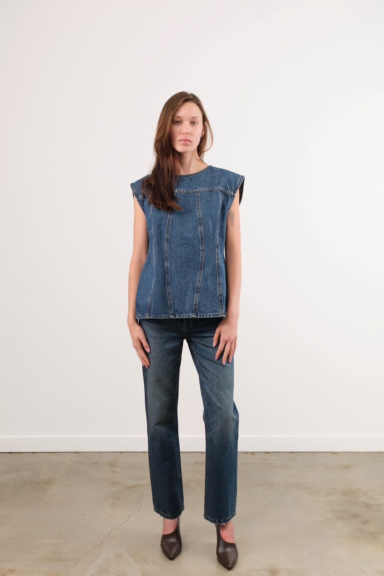 Dala Apparel Womens Denim Calla Straight Ankle Jean in Archive Blue