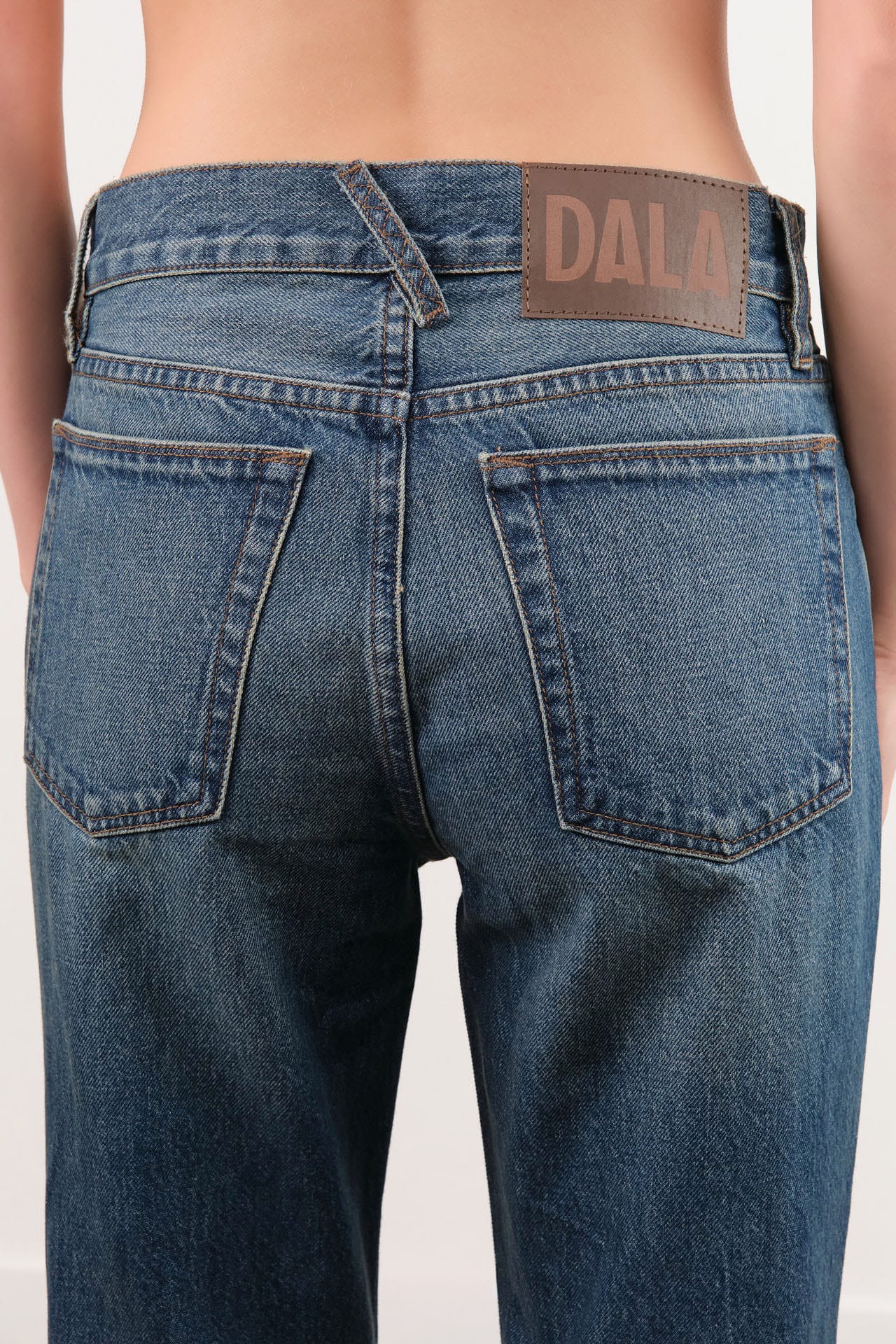Dala Apparel Womens Denim Calla Straight Ankle Jean in Archive Blue