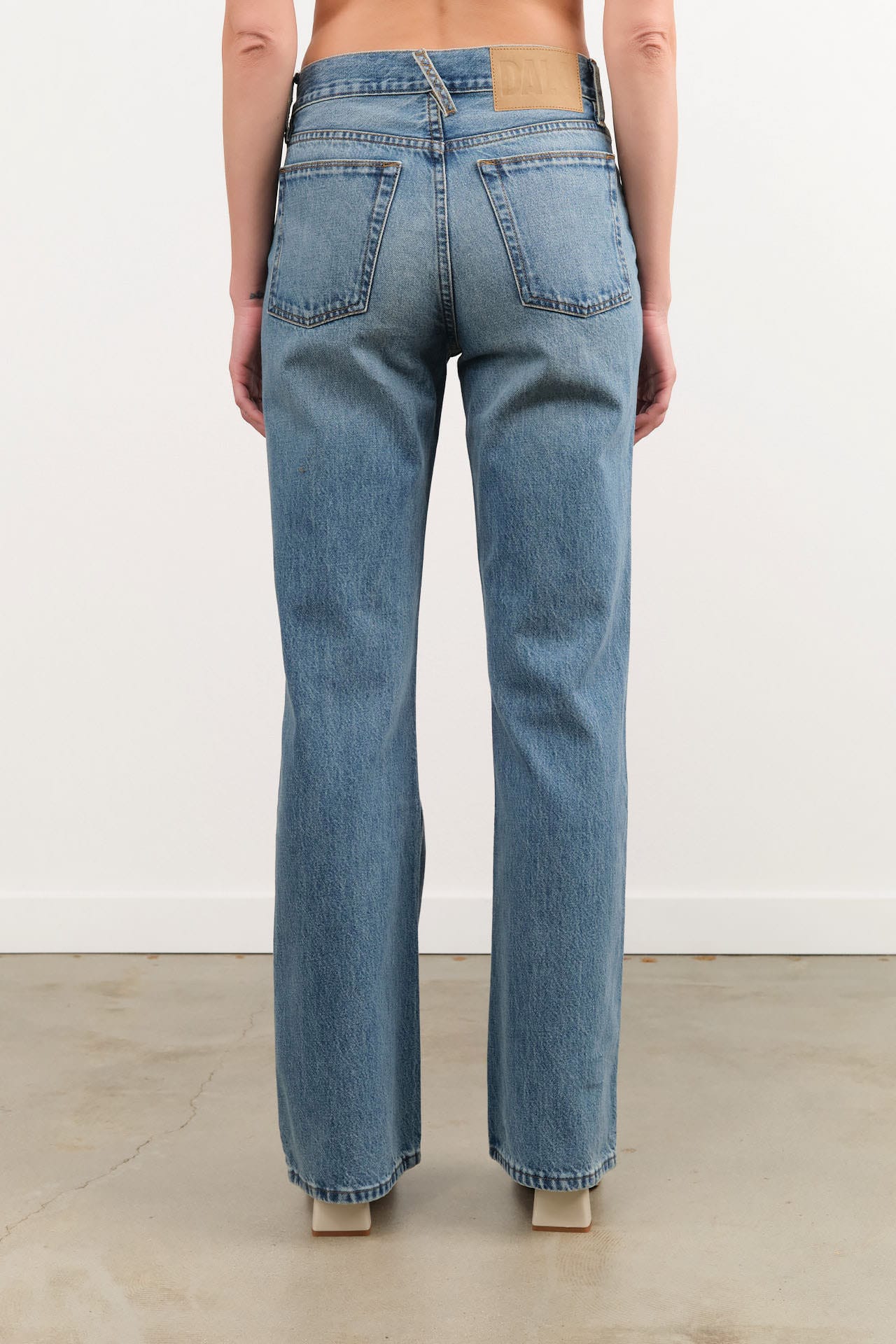 Dala Apparel Womens Denim Calla Midrise Bootcut Jean