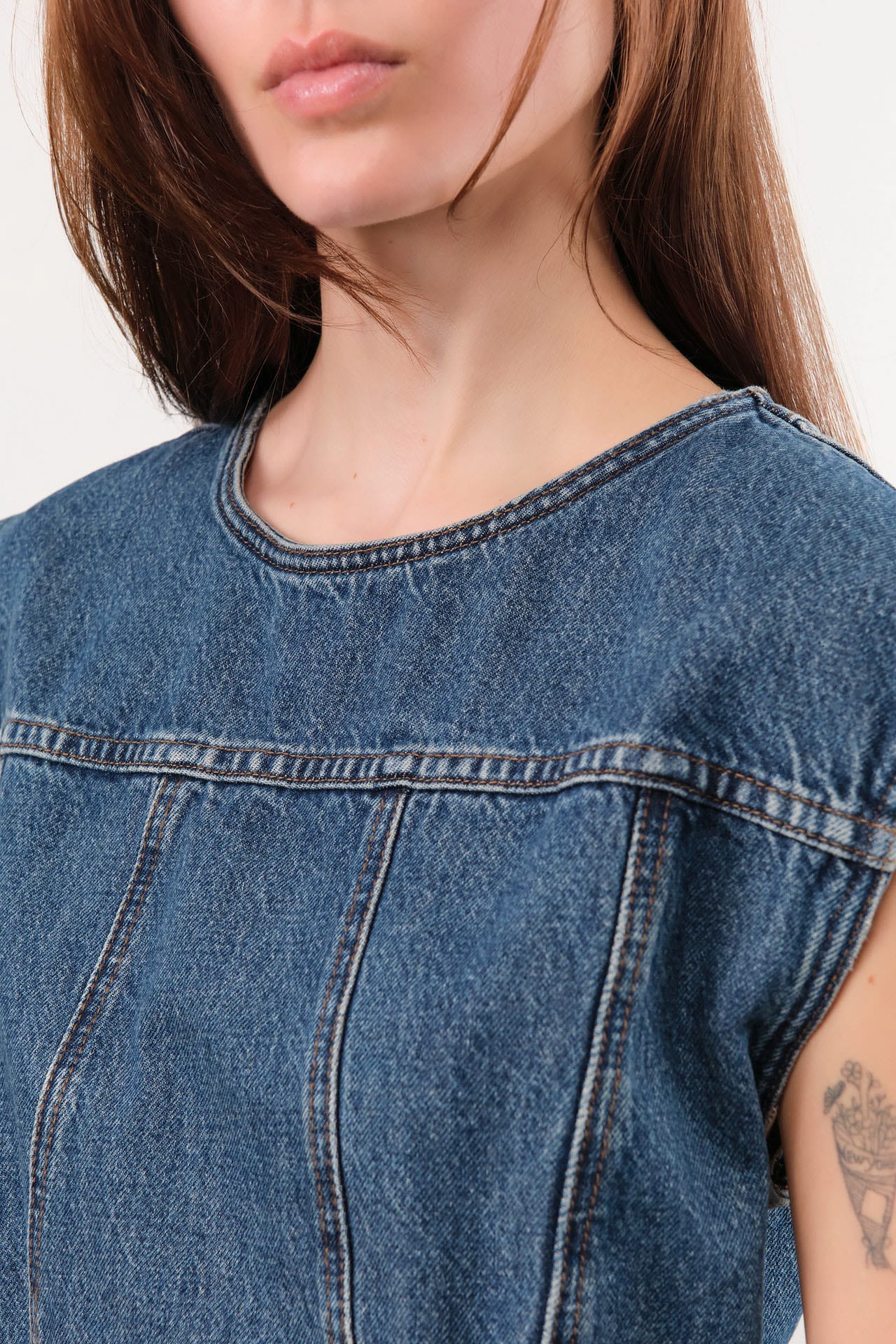 Dala Apparel Womens Blouses Closed Back Top